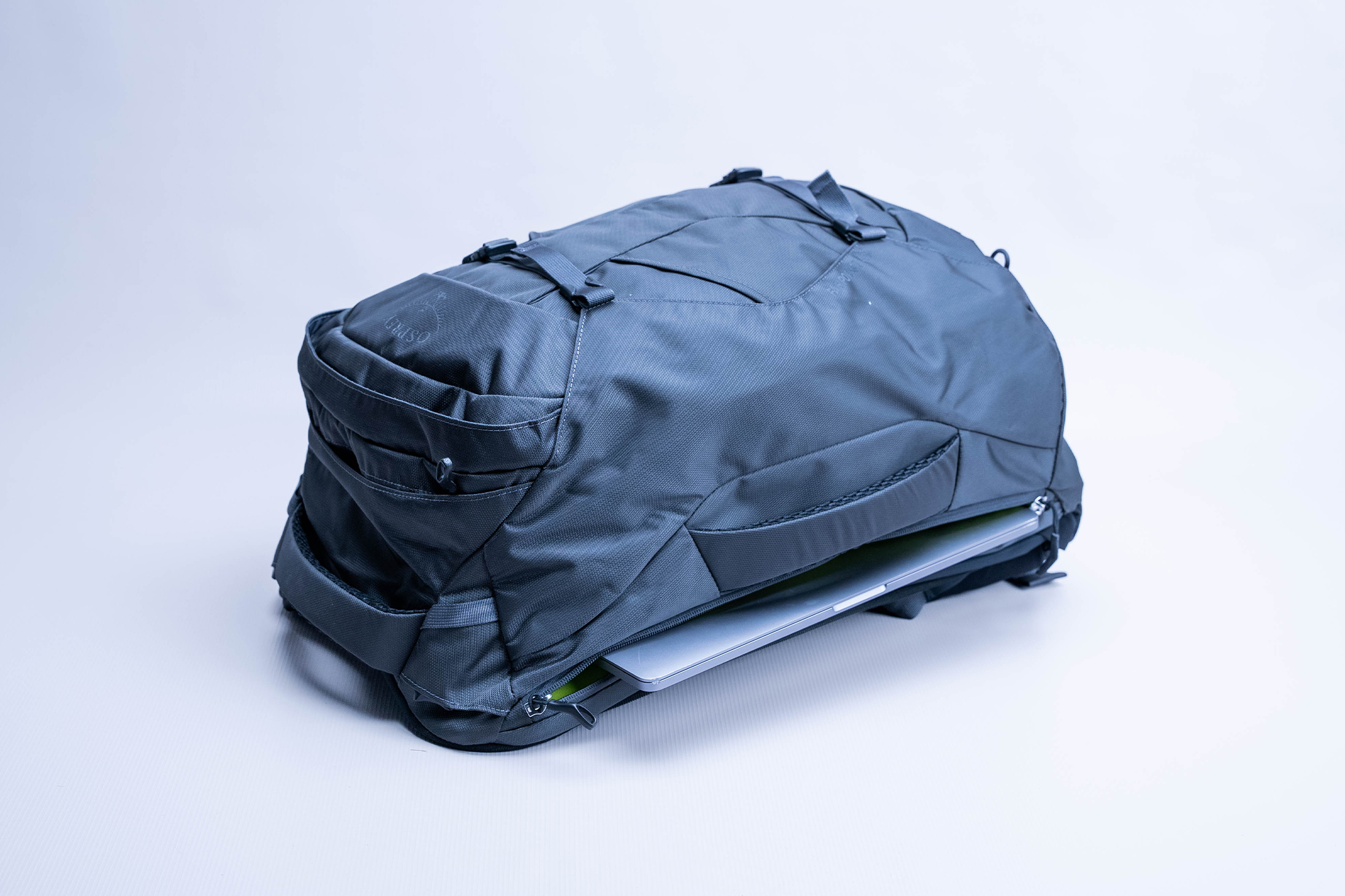 Osprey Farpoint 40 L Travel Backpack Grey