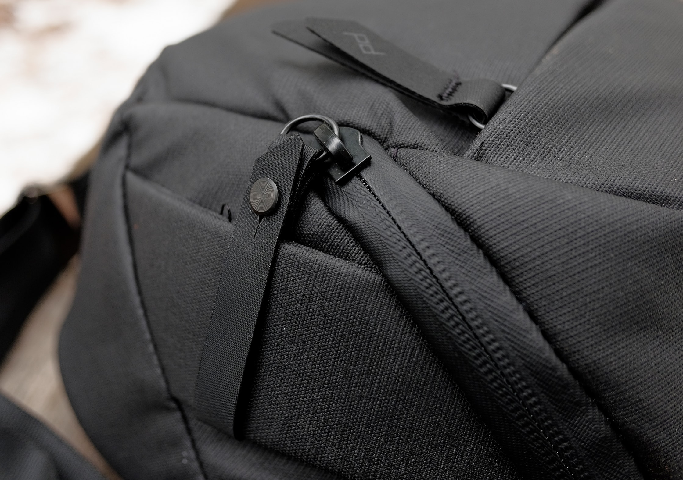 Peak Design Everyday Sling 5L Lockable Zippers