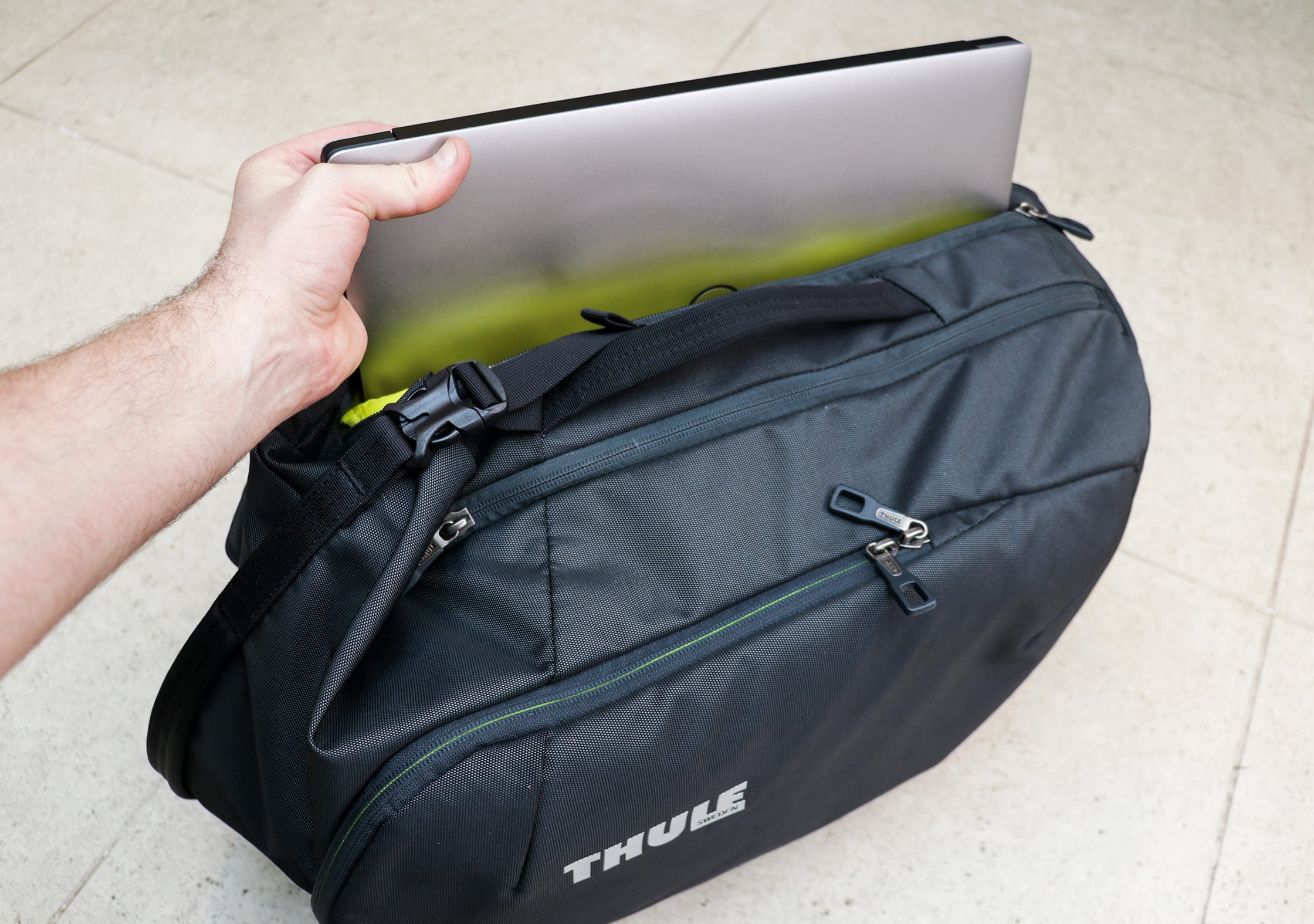 Thule Subterra 34L Laptop Compartment