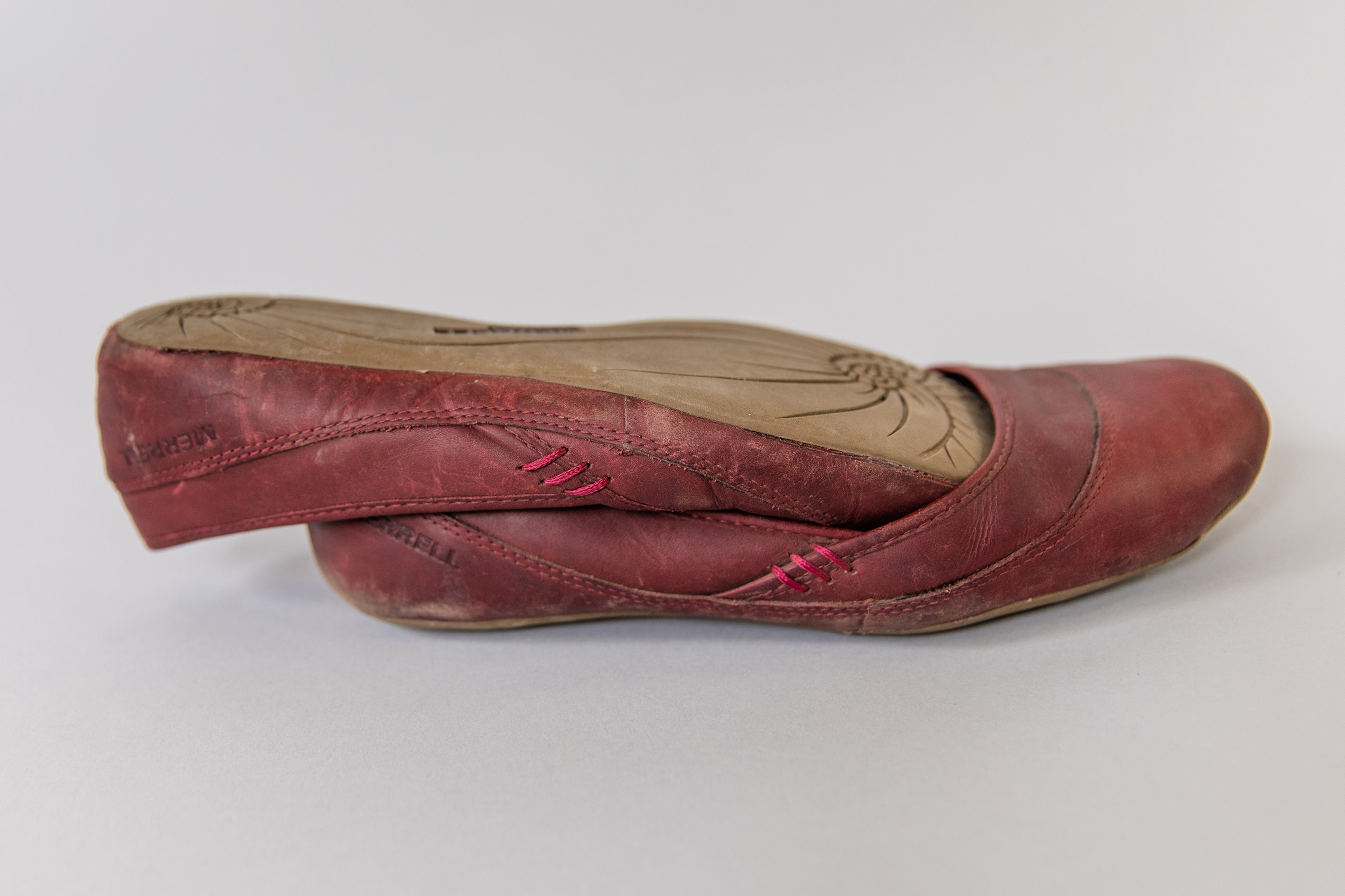 Merrell comfort leather hot sale ballet flats