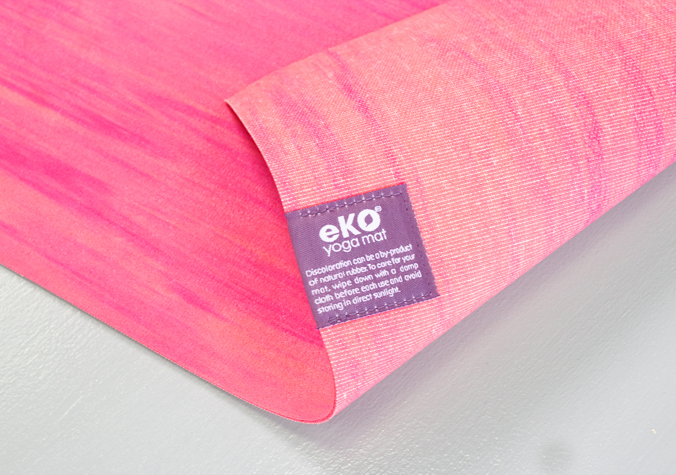 Key Power Movement - The Manduka eKO SuperLite yoga mat is a rubber travel  yoga mat with superior grip, it weighs less than a kilo and can be folded!  This yoga travel