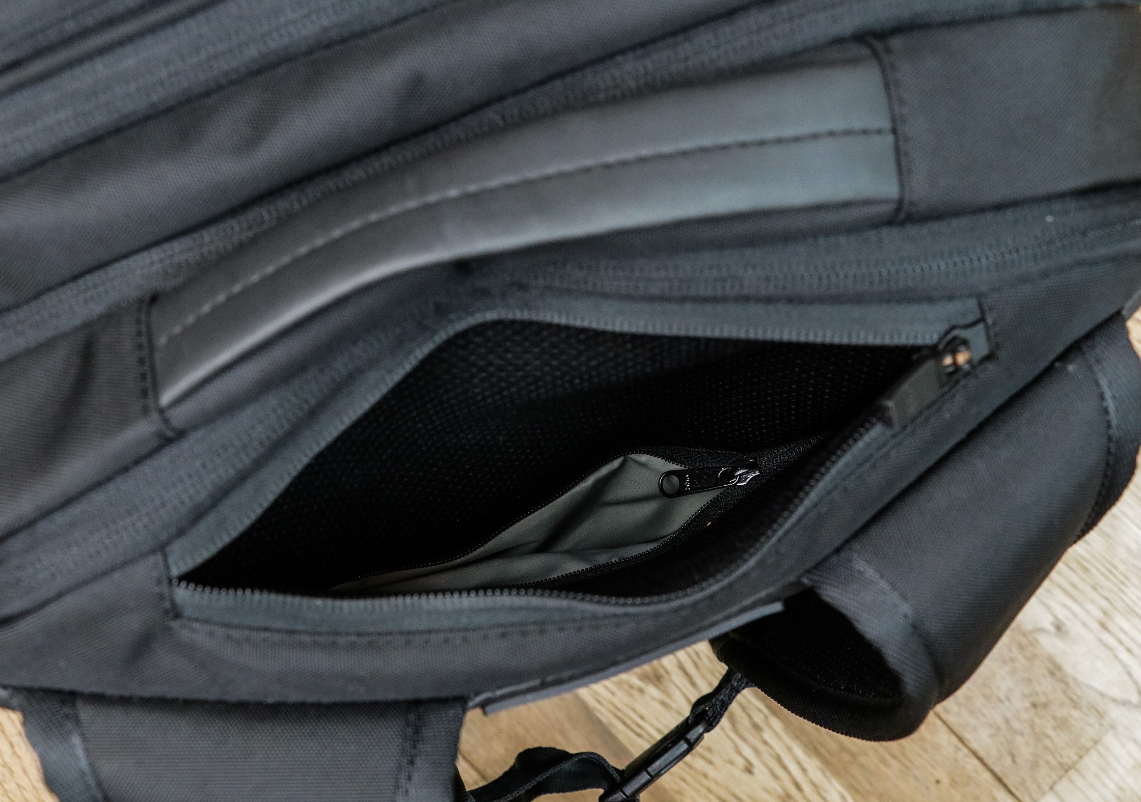 OPPOSETHIS Invisible Carry-On Top-Drop Pocket With A Secret Compartment Beneath