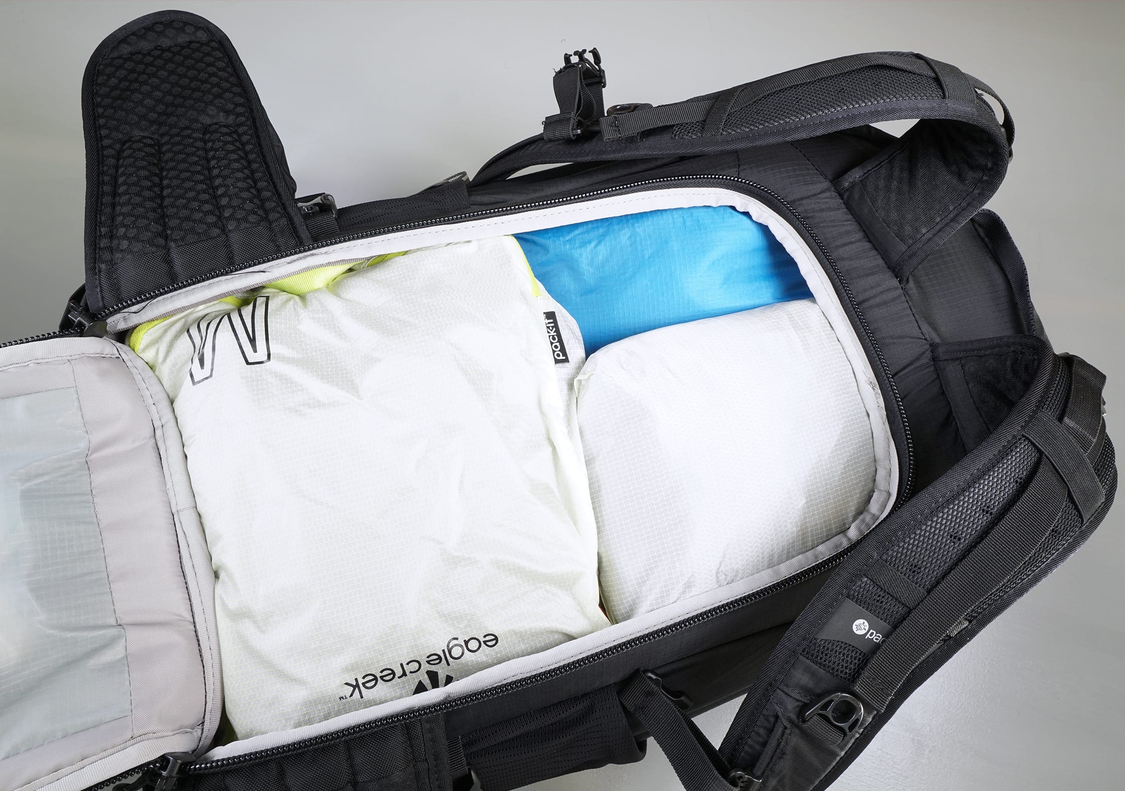 Pacsafe Venturesafe X40 Plus Main Compartment