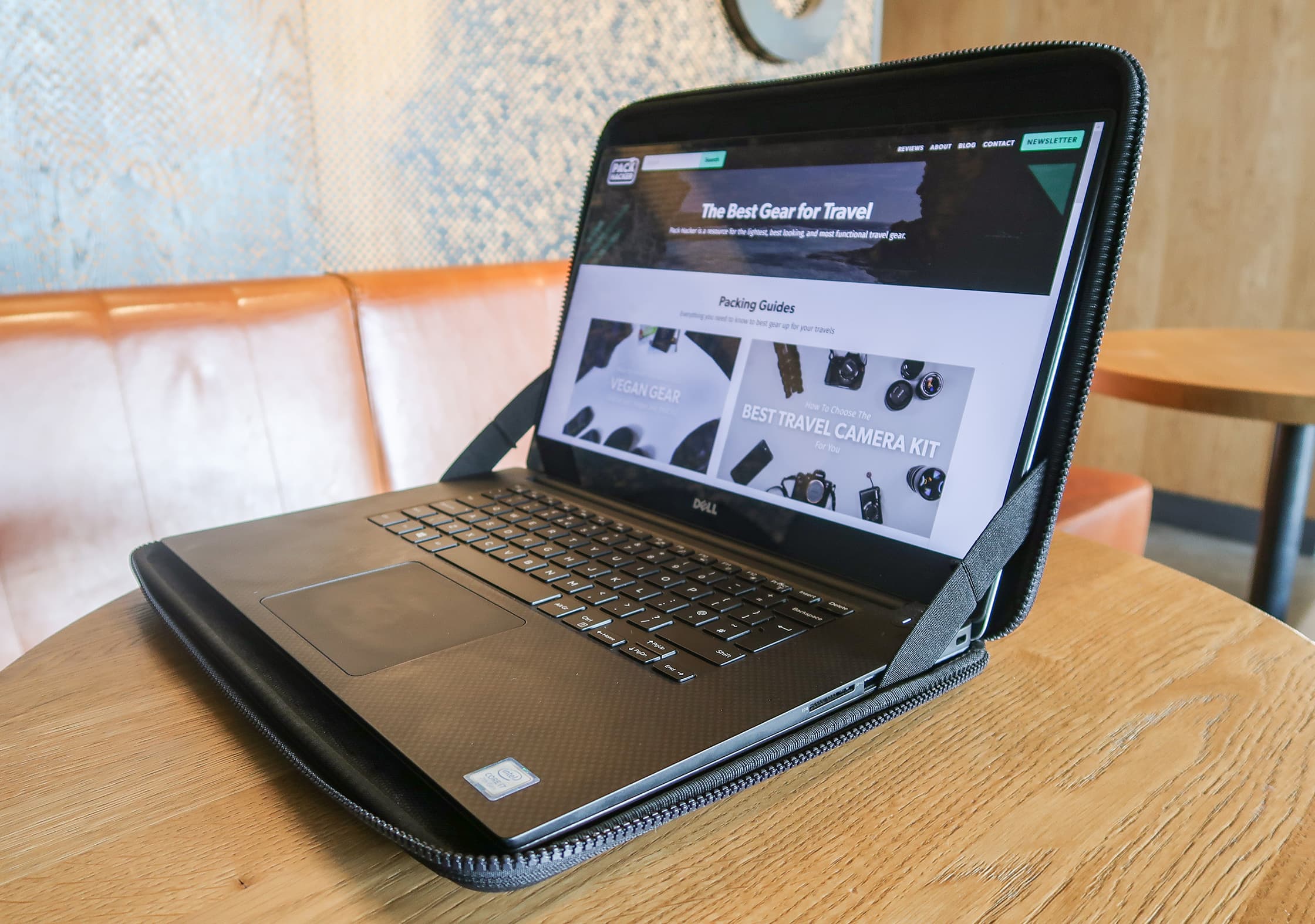 Using A Laptop Inside The Thule Gauntlet 3.0 Laptop Sleeve