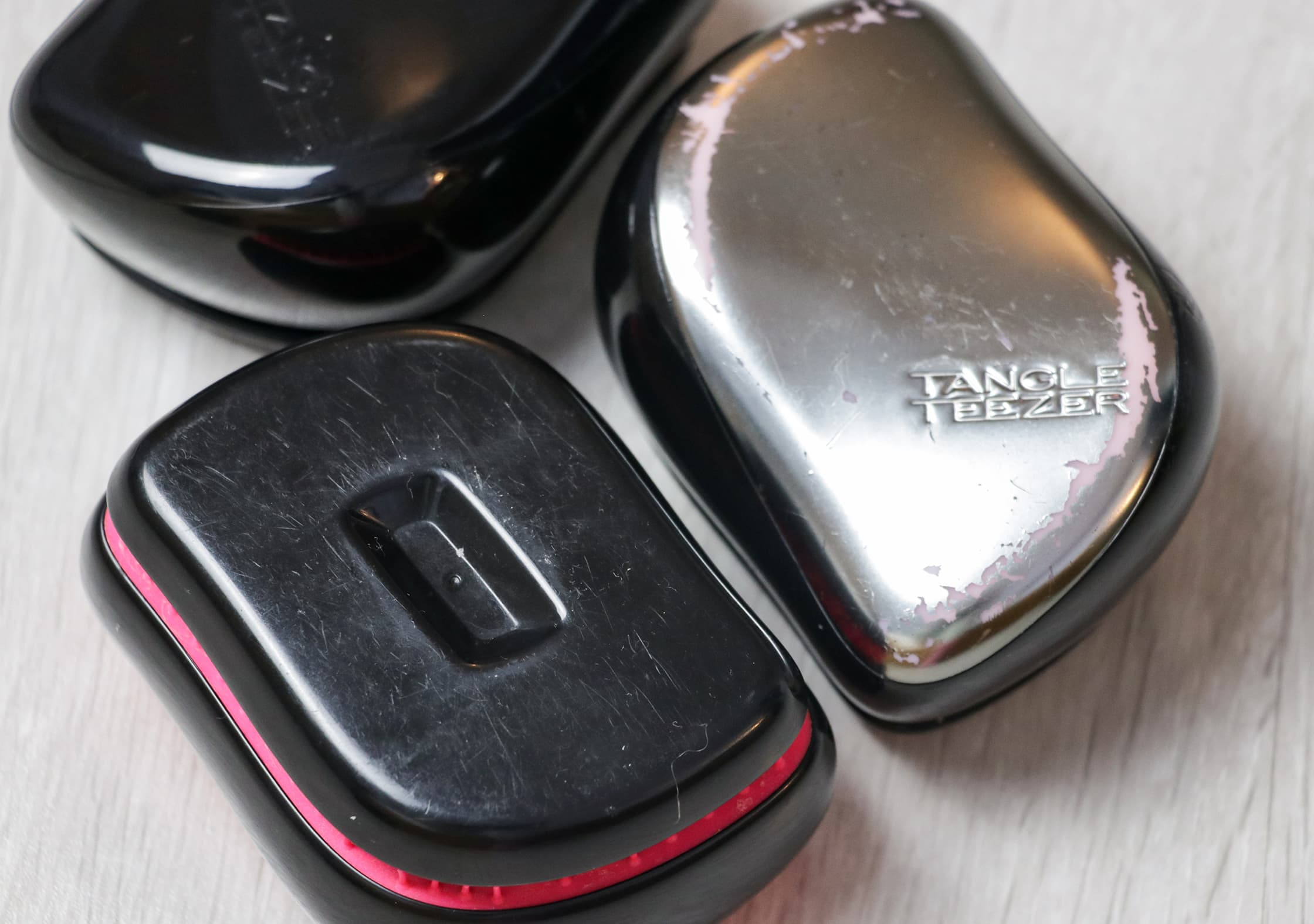 Aesthetic Blemishes On The Tangle Teezer Compact Styler