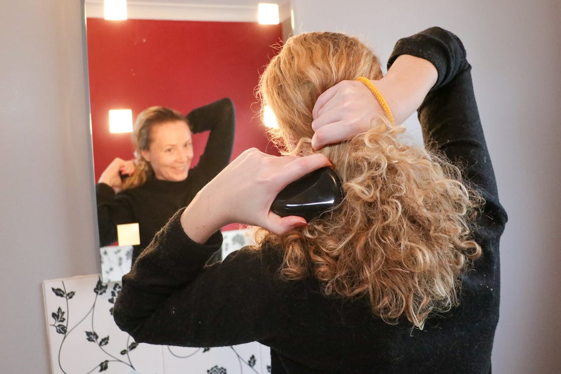 Using The Tangle Teezer Compact Styler