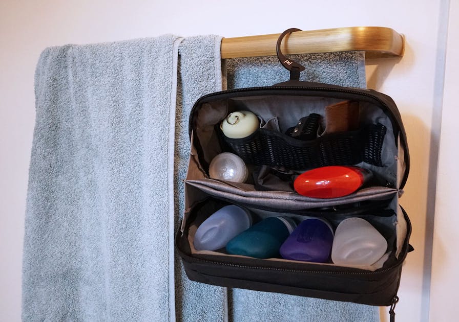 Peak Design Small Wash Pouch Review: Great for the Essentials – LifeSavvy