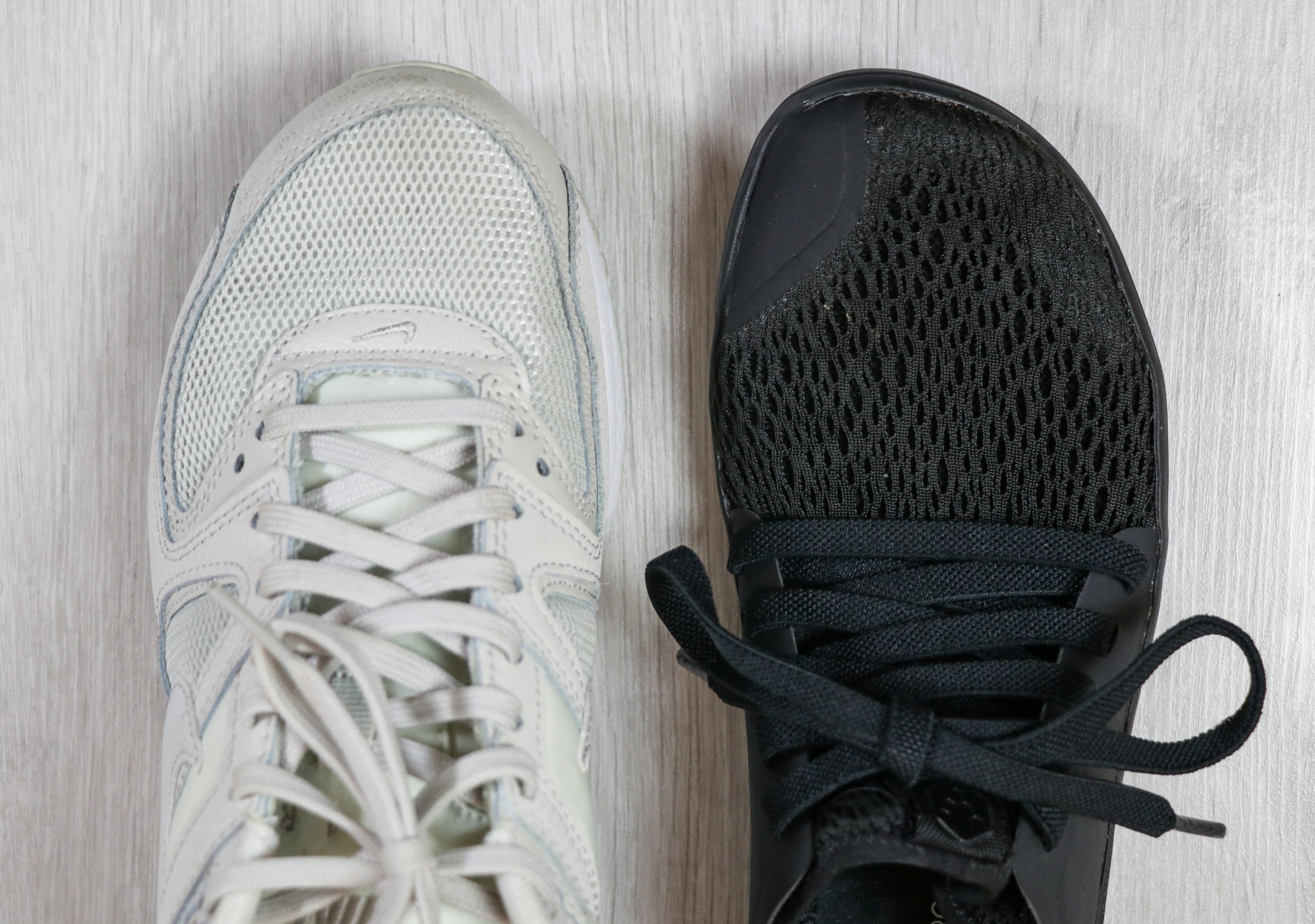 Width Of The Vivobarefoot Kanna Vs A Traditional Sneaker