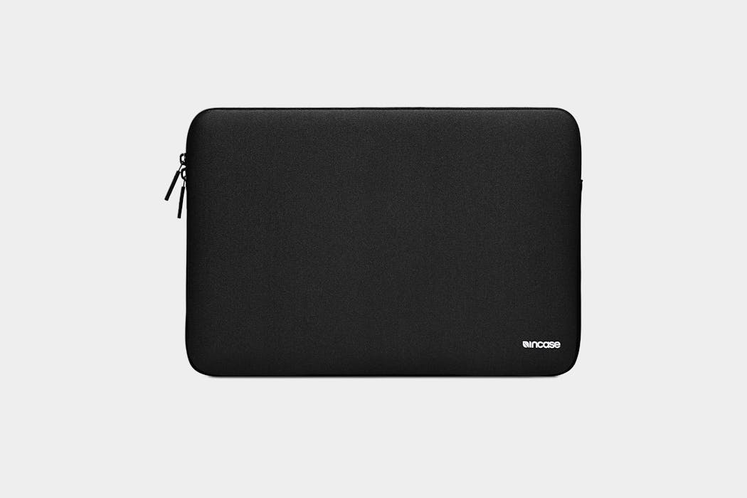 Incase Classic Sleeve For MacBook 15 Featuring Ariaprene