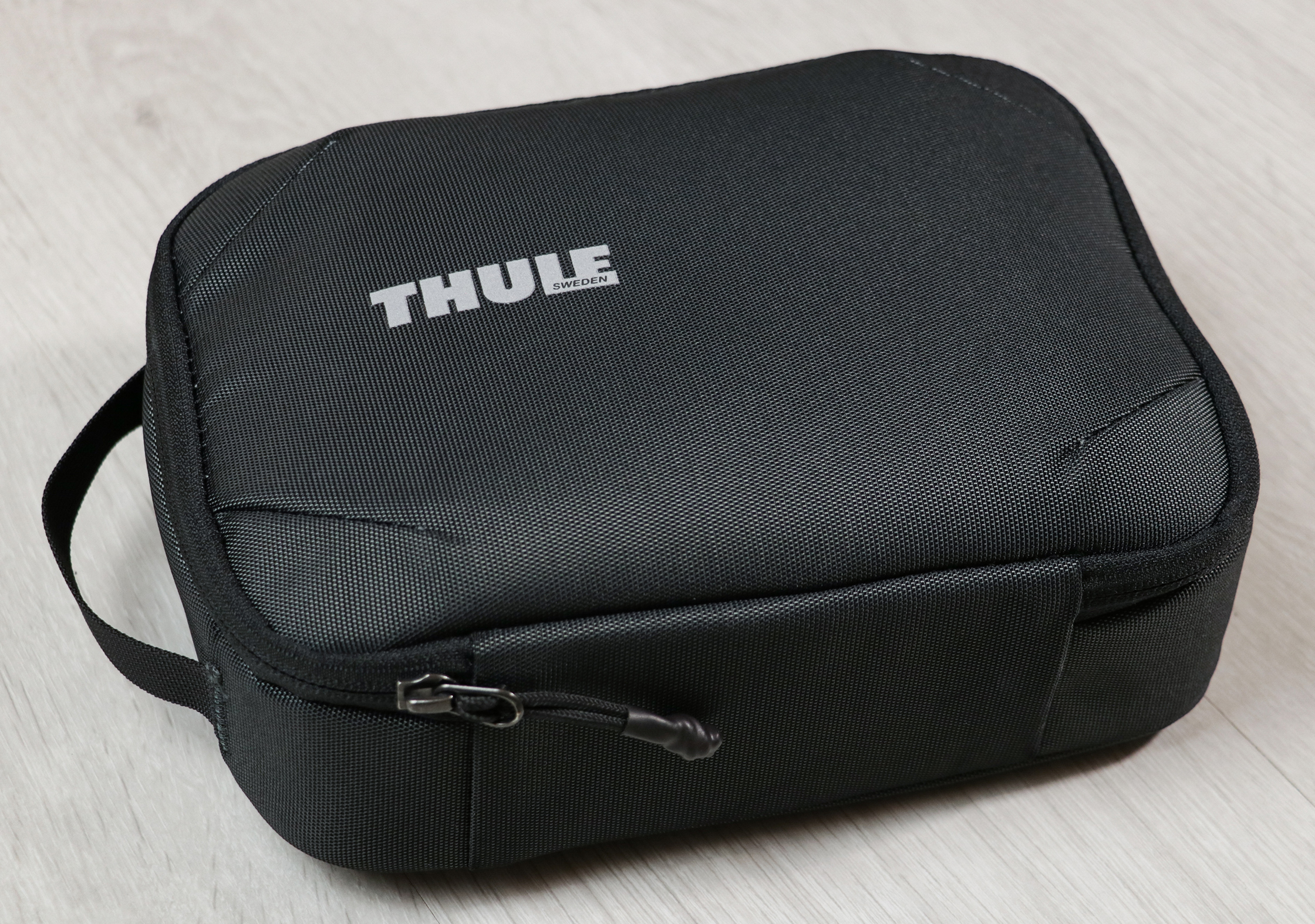 Thule Subterra Powershuttle Plus Minimal Design