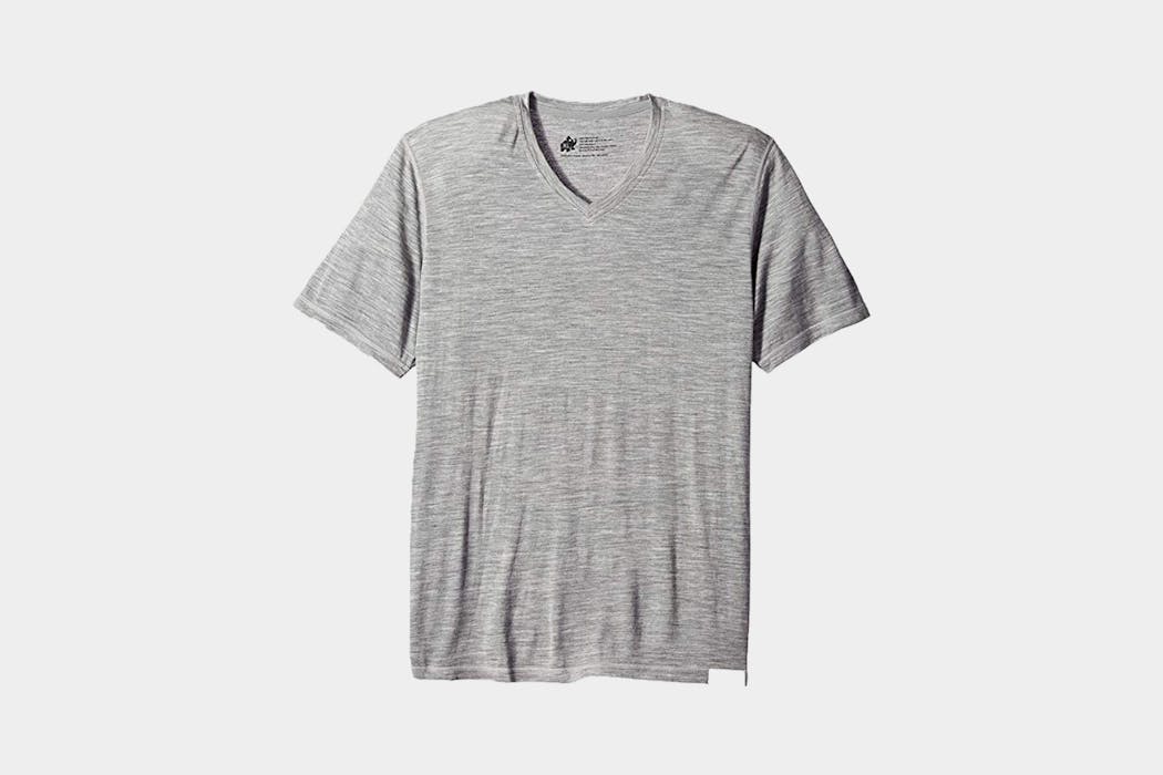 Woolly Ultralight V-Neck Review