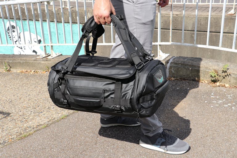 WANDRD HEXAD Carryall Travel Duffel Review Pack Hacker