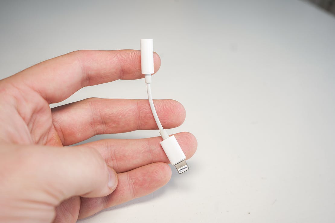 Apple Lightning to Headphone Dongle