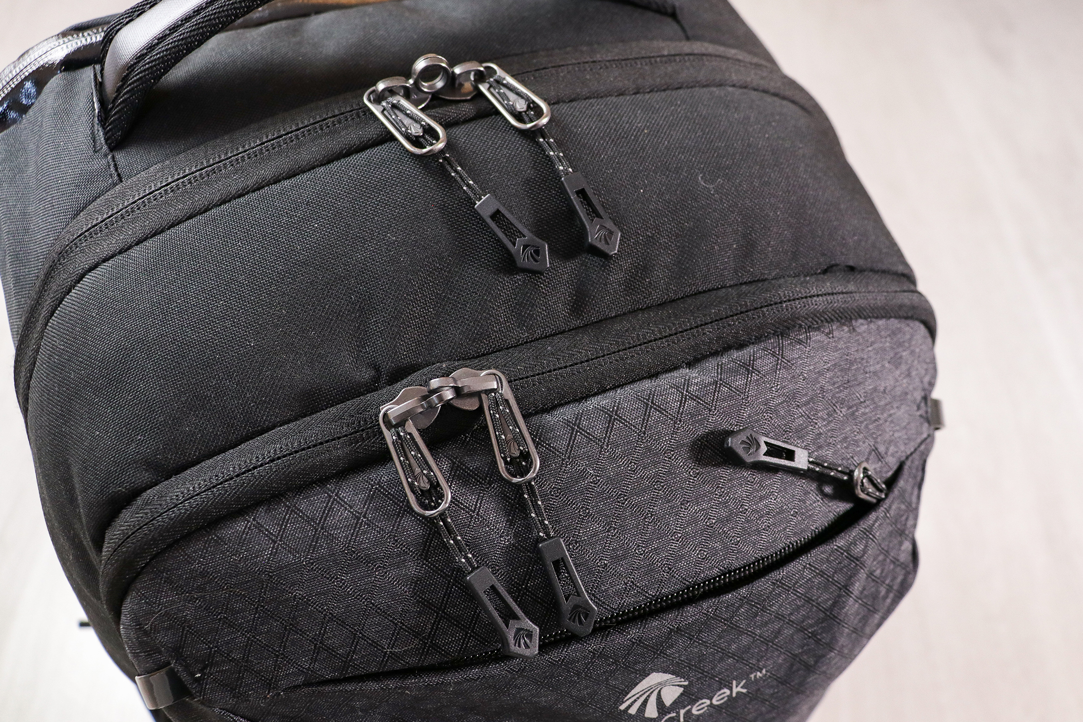Eagle Creek Wayfinder Backpack 40L Zippers