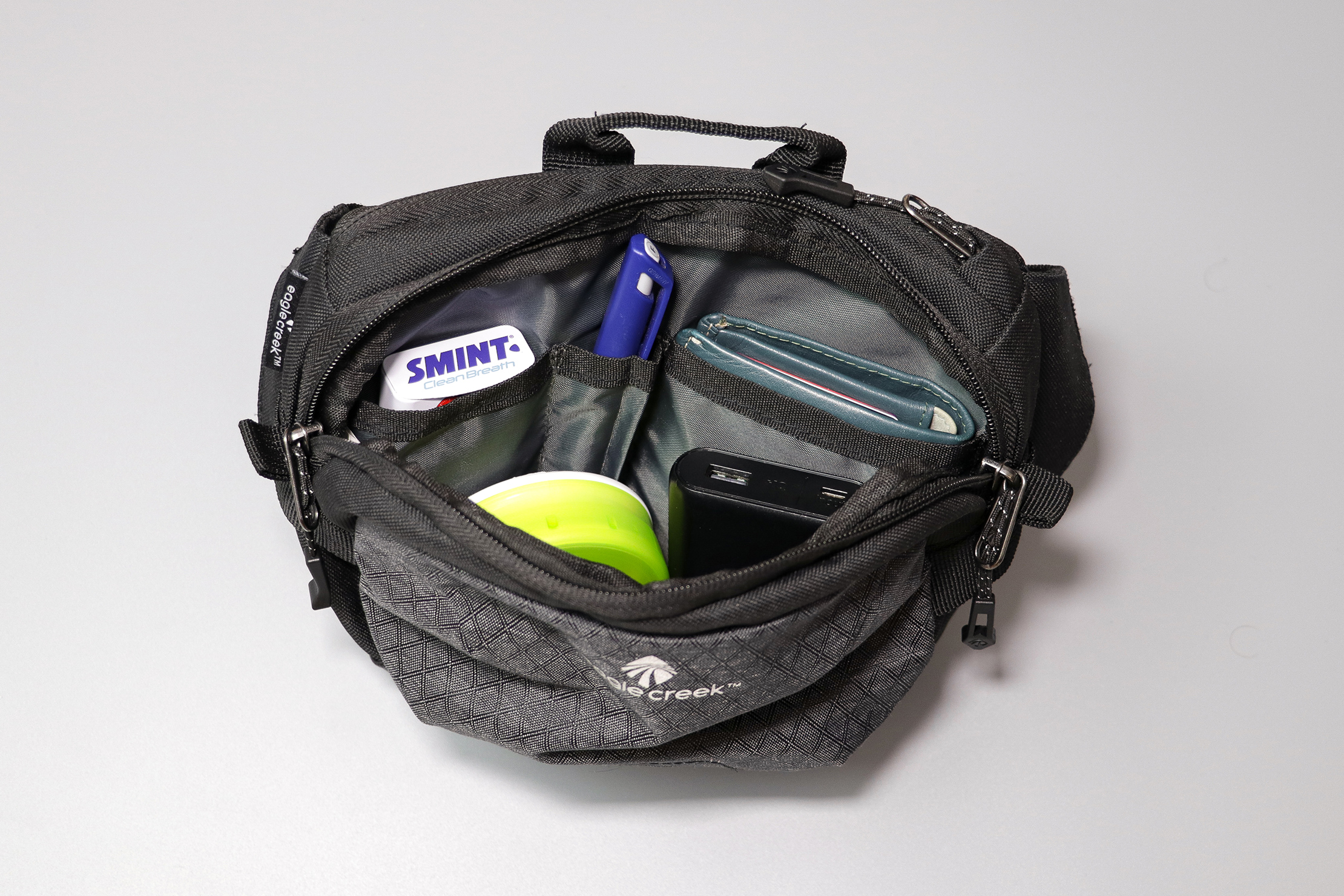 Eagle Creek Wayfinder Waist Pack Main Compartment