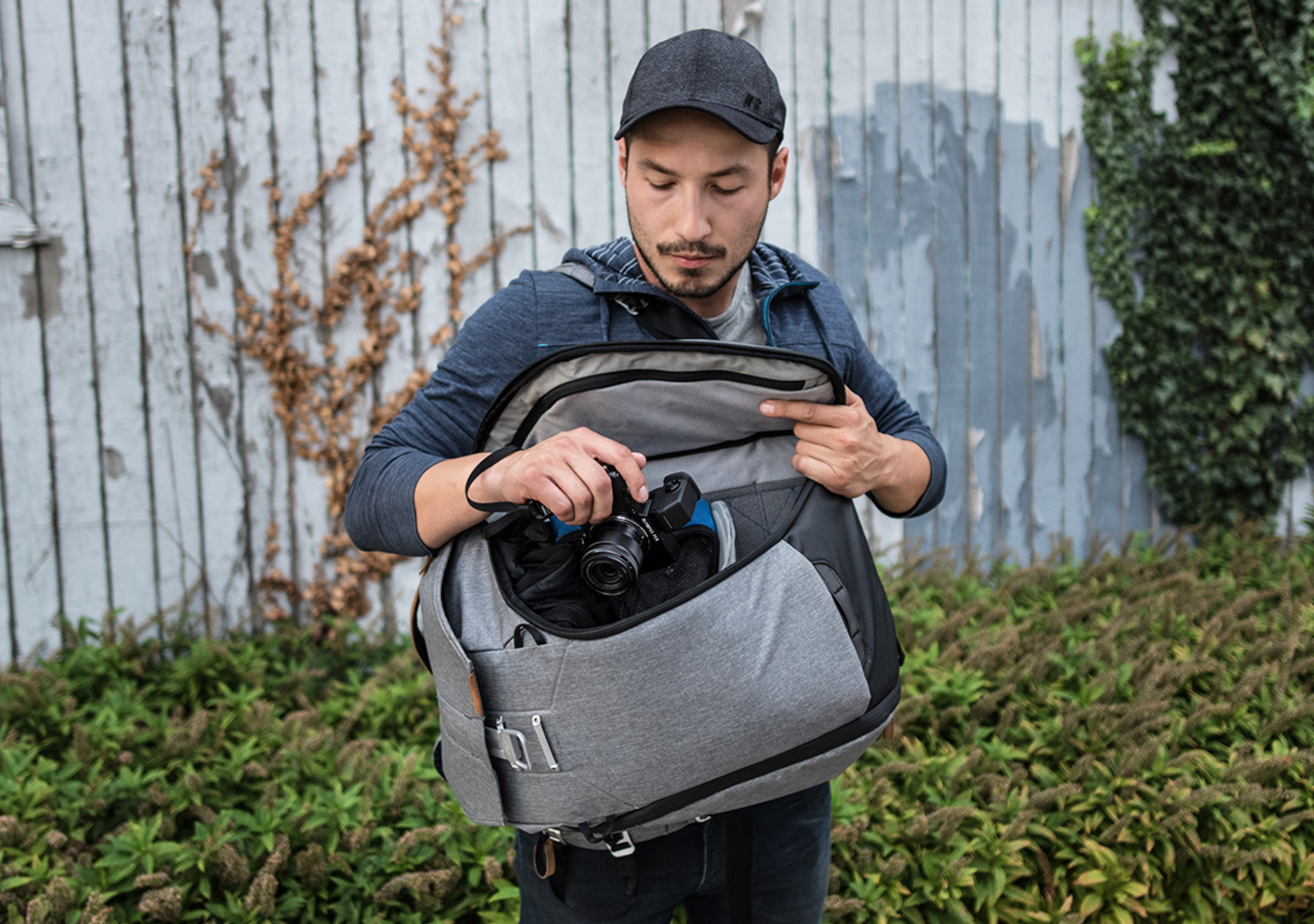Taking A Camera Out Of The Peak Design Everyday Backpack
