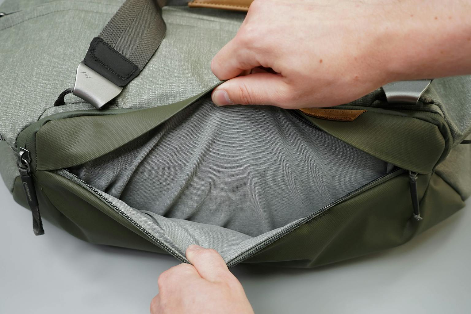 Peak Design Travel Duffel 35L Review Pack Hacker