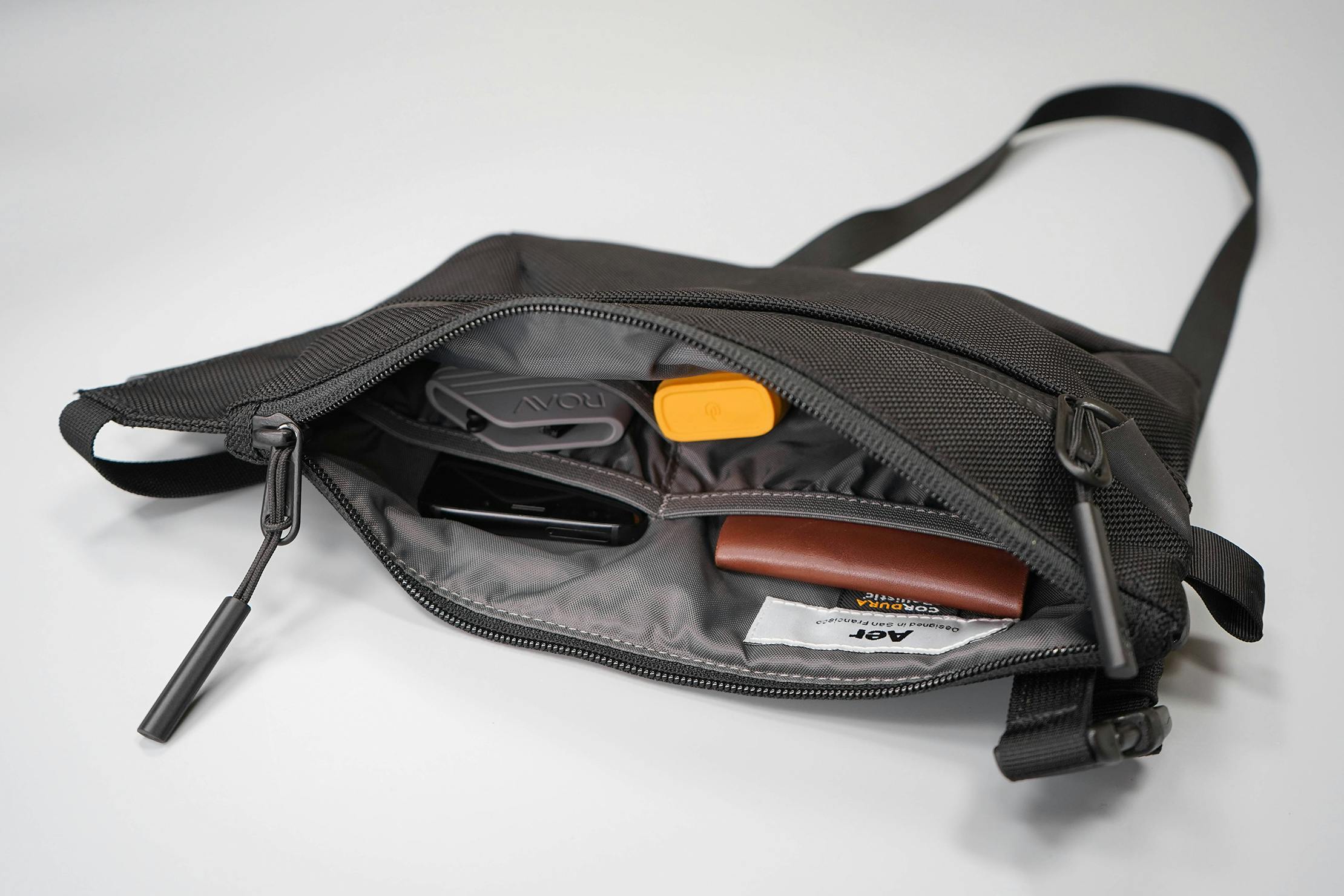 Aer Sling Pouch Review (Sleek and Durable) Pack Hacker