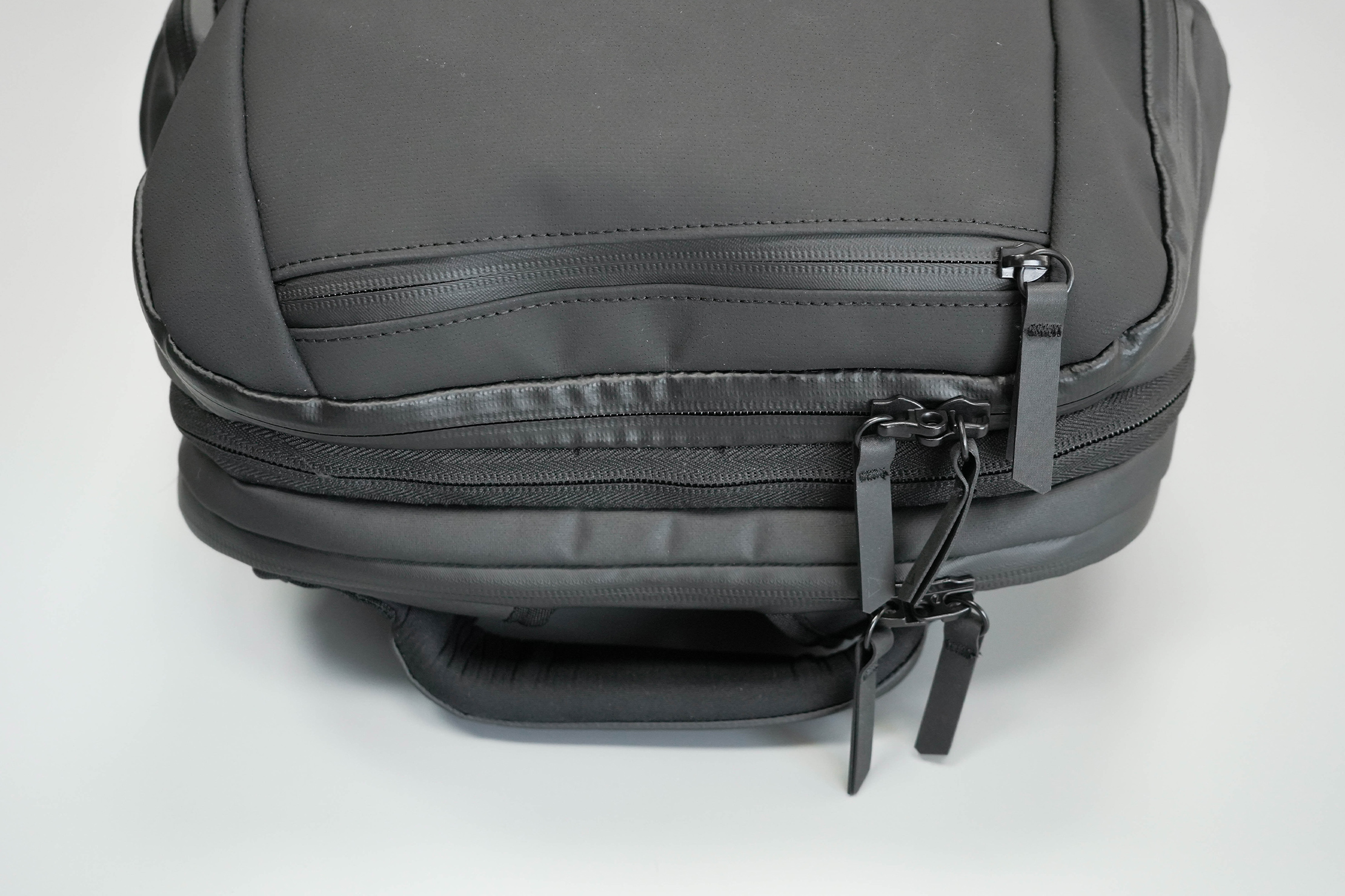 NOMATIC Travel Pack Zippers