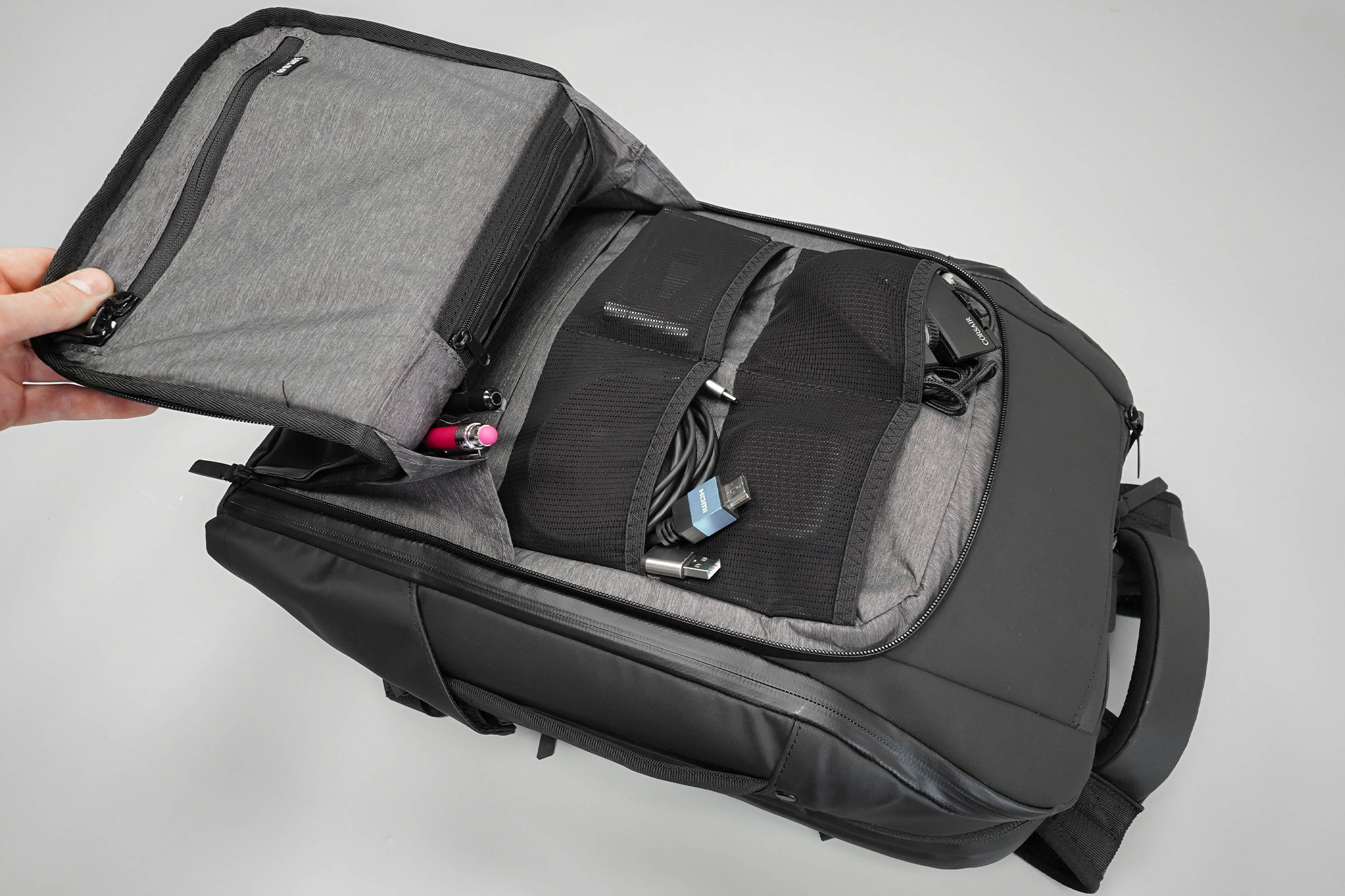 NOMATIC Travel Pack Front Pocket Organization