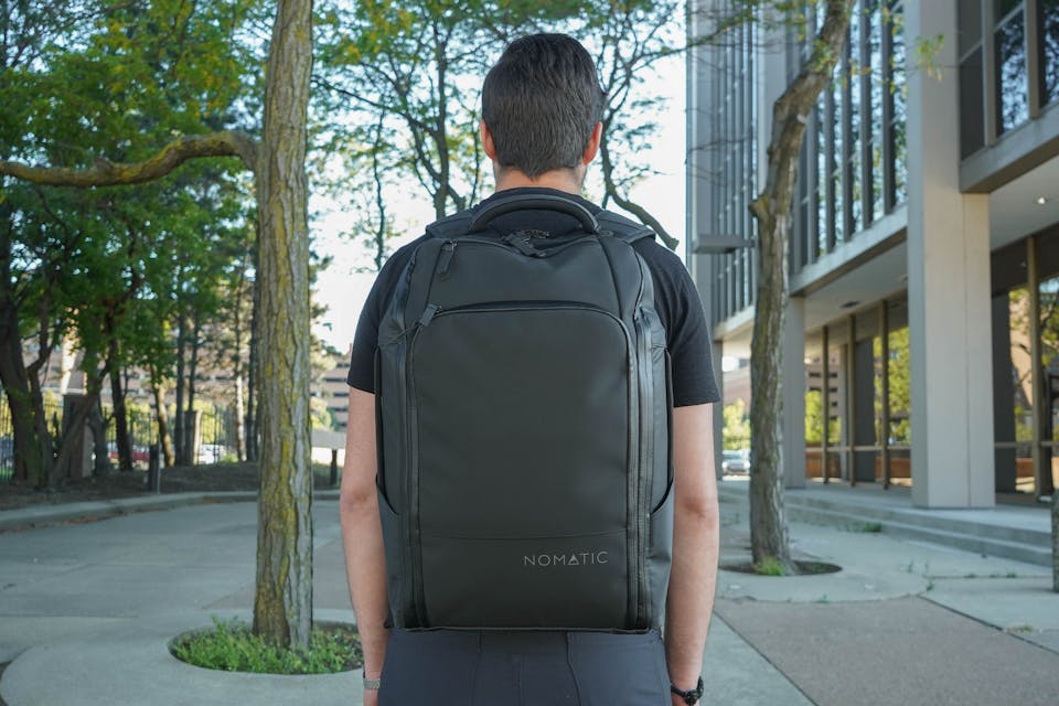 nomatic travel pack 20l review