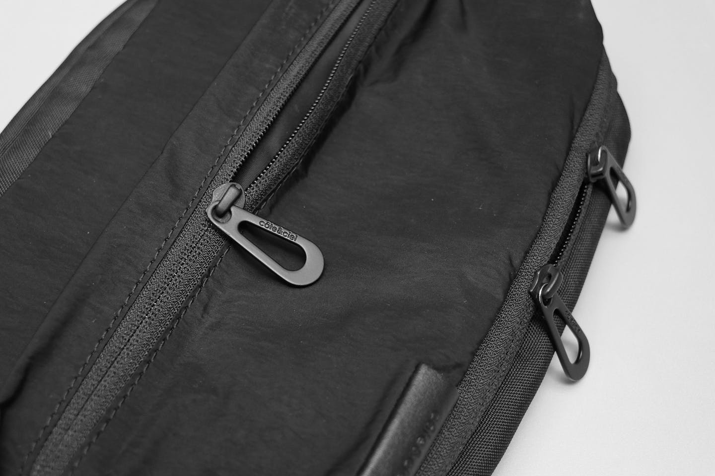 Côte&Ciel Isarau Small (Sling) Review | Pack Hacker