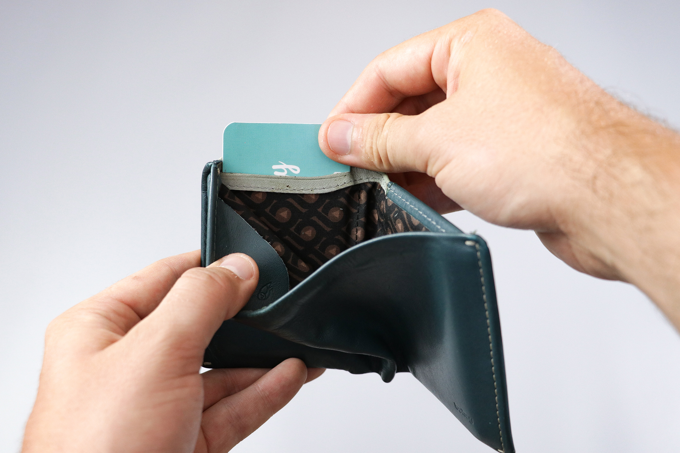 Bellroy Note Sleeve Wallet Review | Pack Hacker