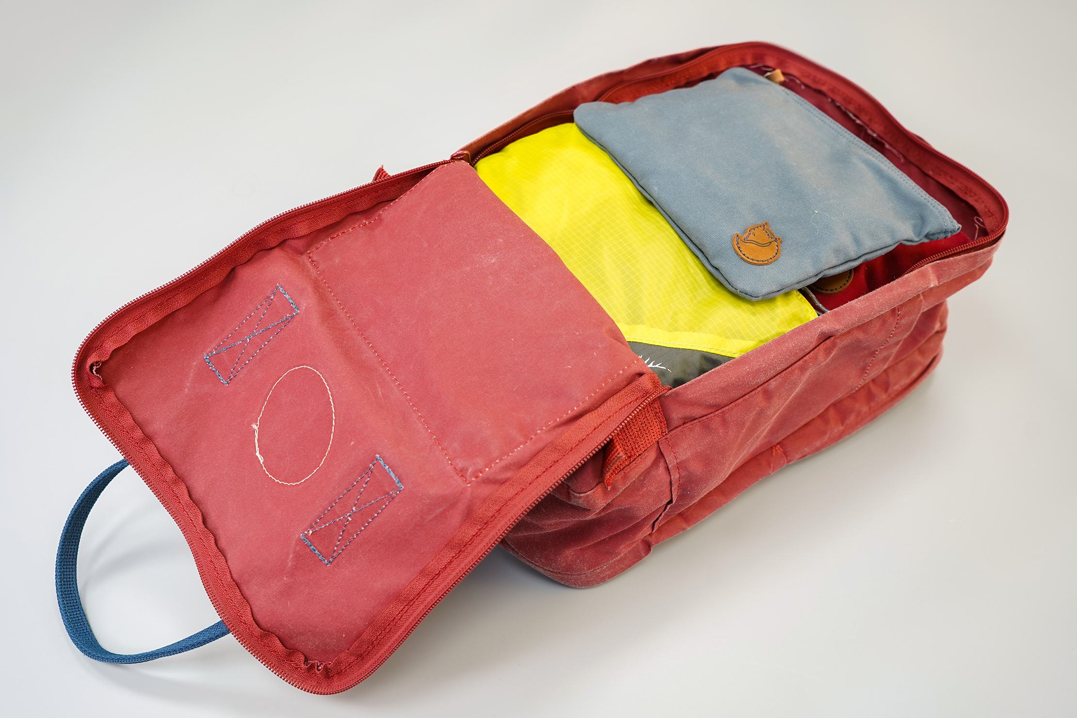 inside fjallraven backpack