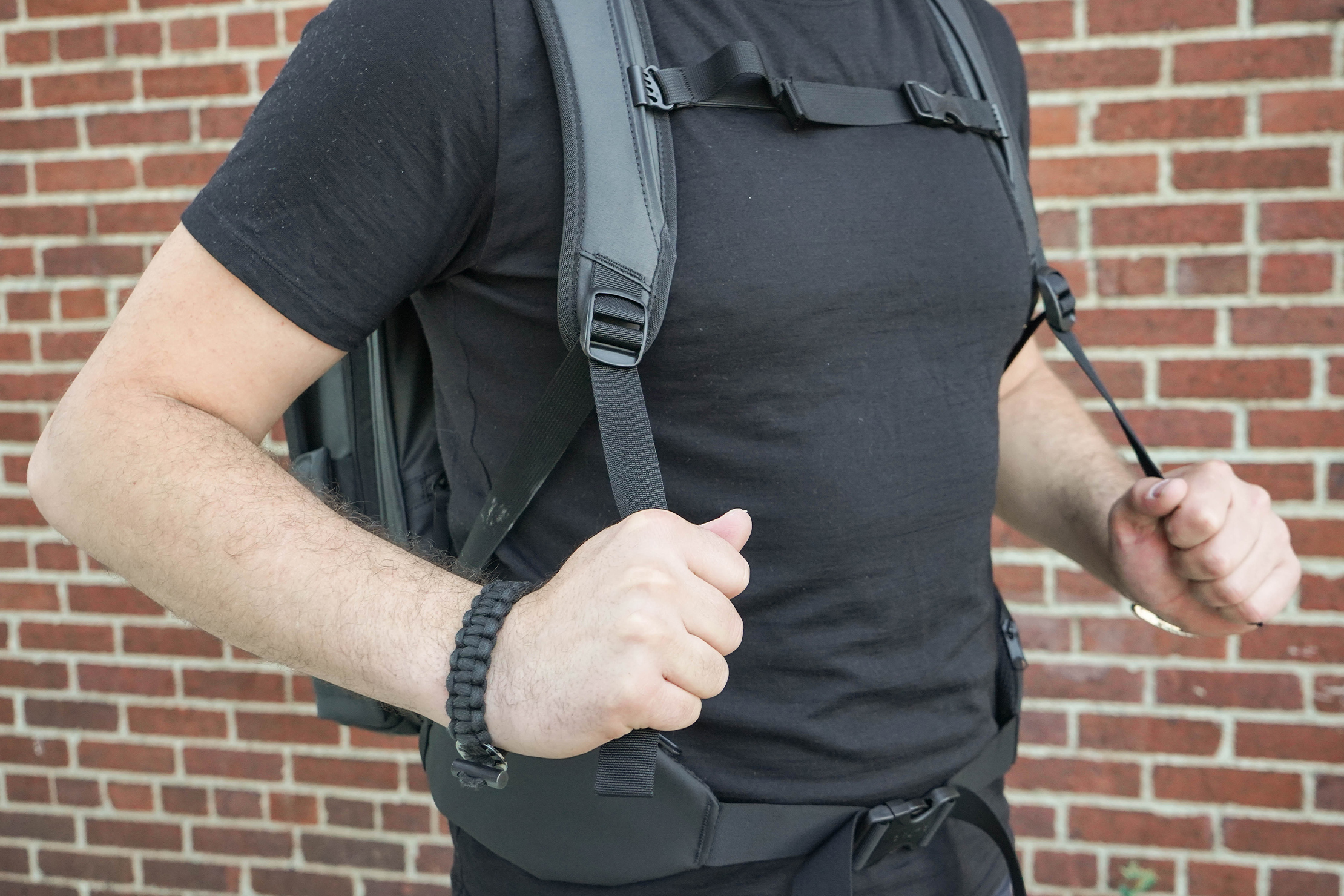 NOMATIC Travel Pack Shoulder Straps Adjustment