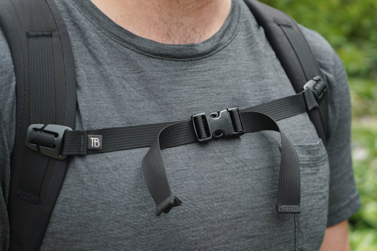 tom bihn shoulder strap