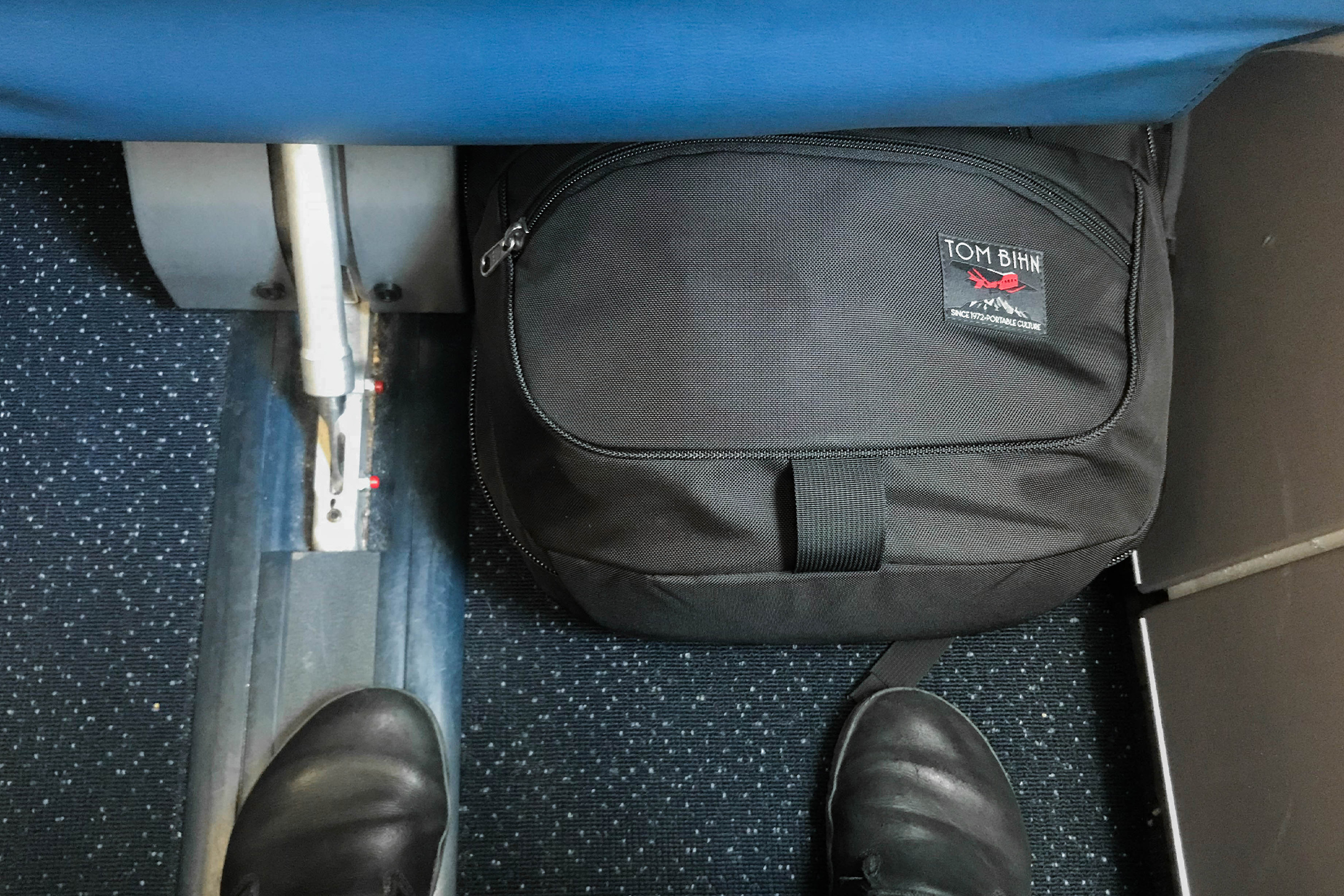 Tom Bihn Synik 30 Under An Airplane Seat