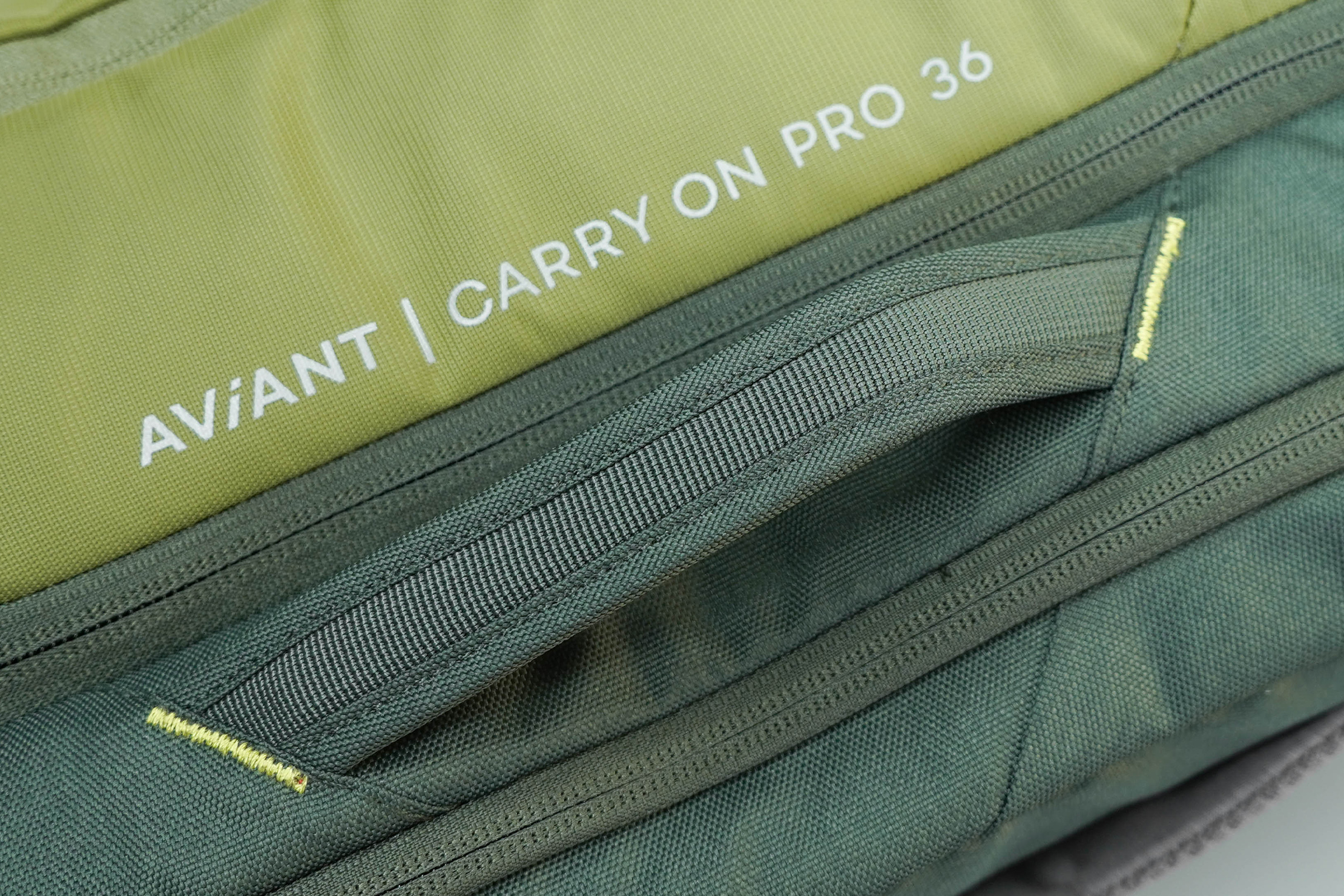 Deuter AViANT Carry On Pro 36 Side Handle