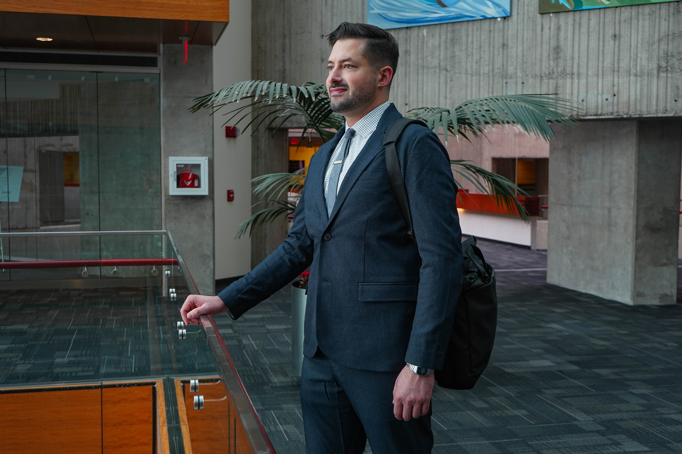 Men's Travel Blazer Review: The Bluffworks Gramercy Blazer