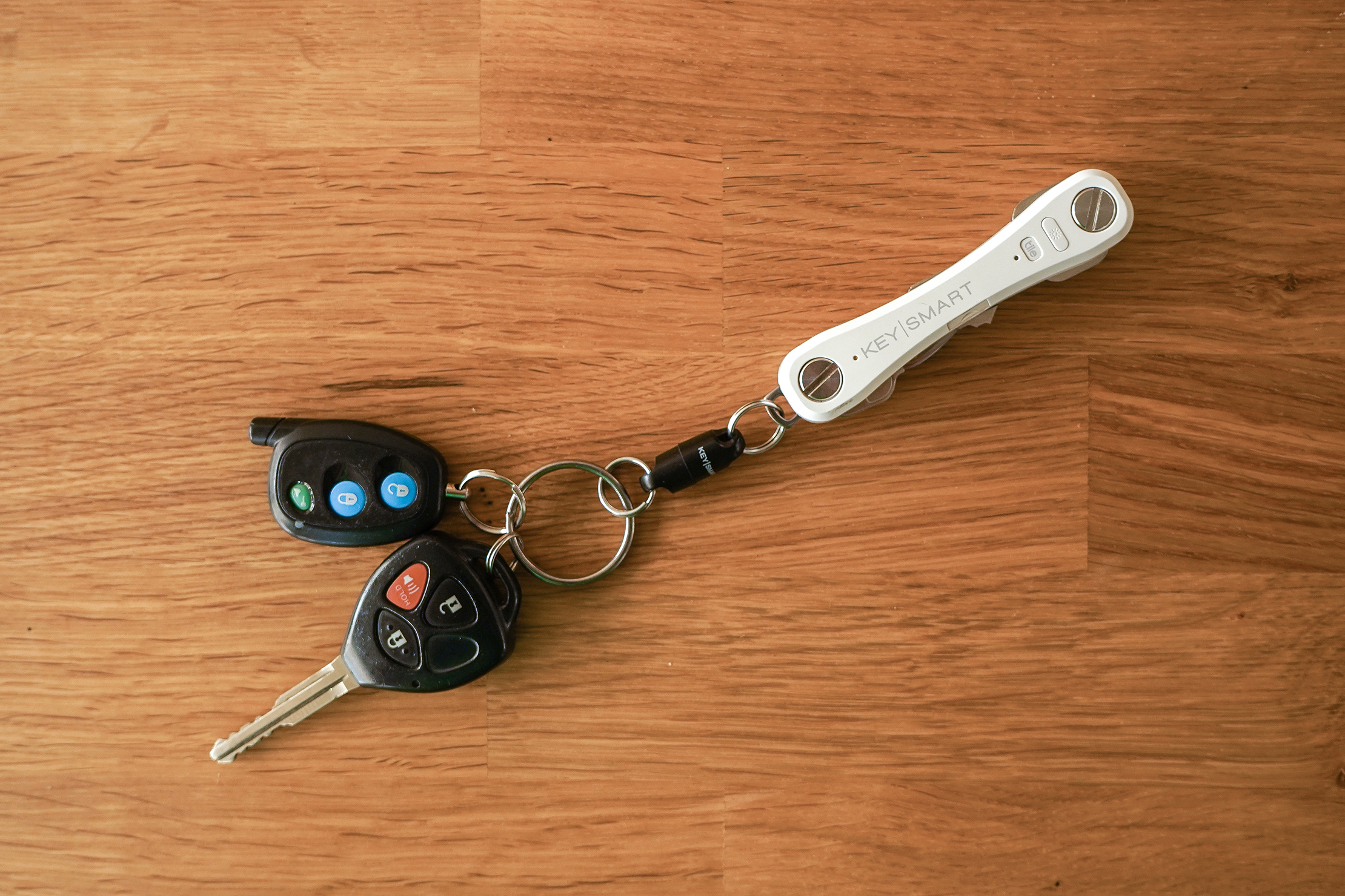 KeySmart Key Organizer Pro Attached To Magconnect