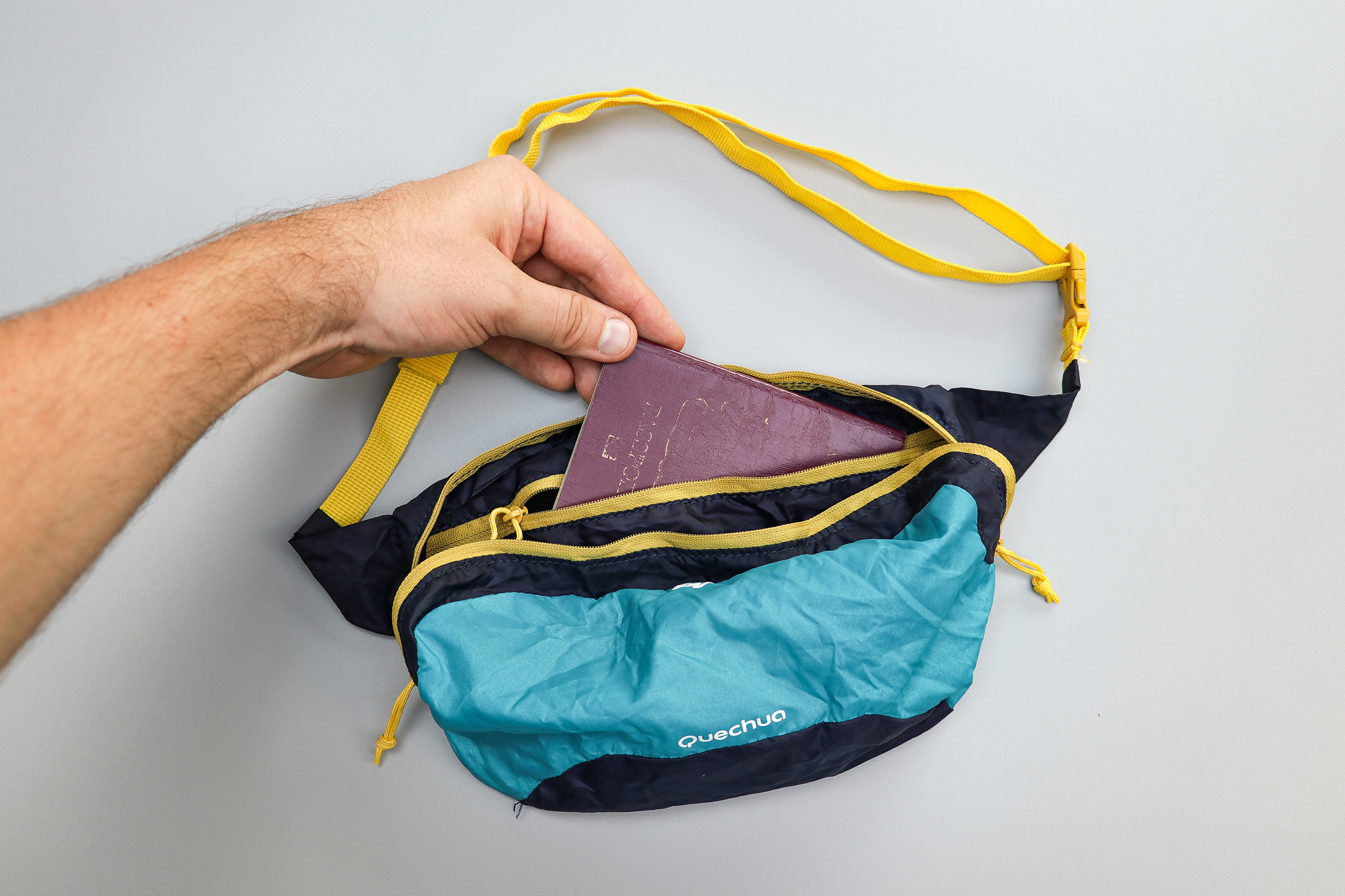 Quechua Ultra Compact Travel Waist Pack Interior Zippered Pocket
