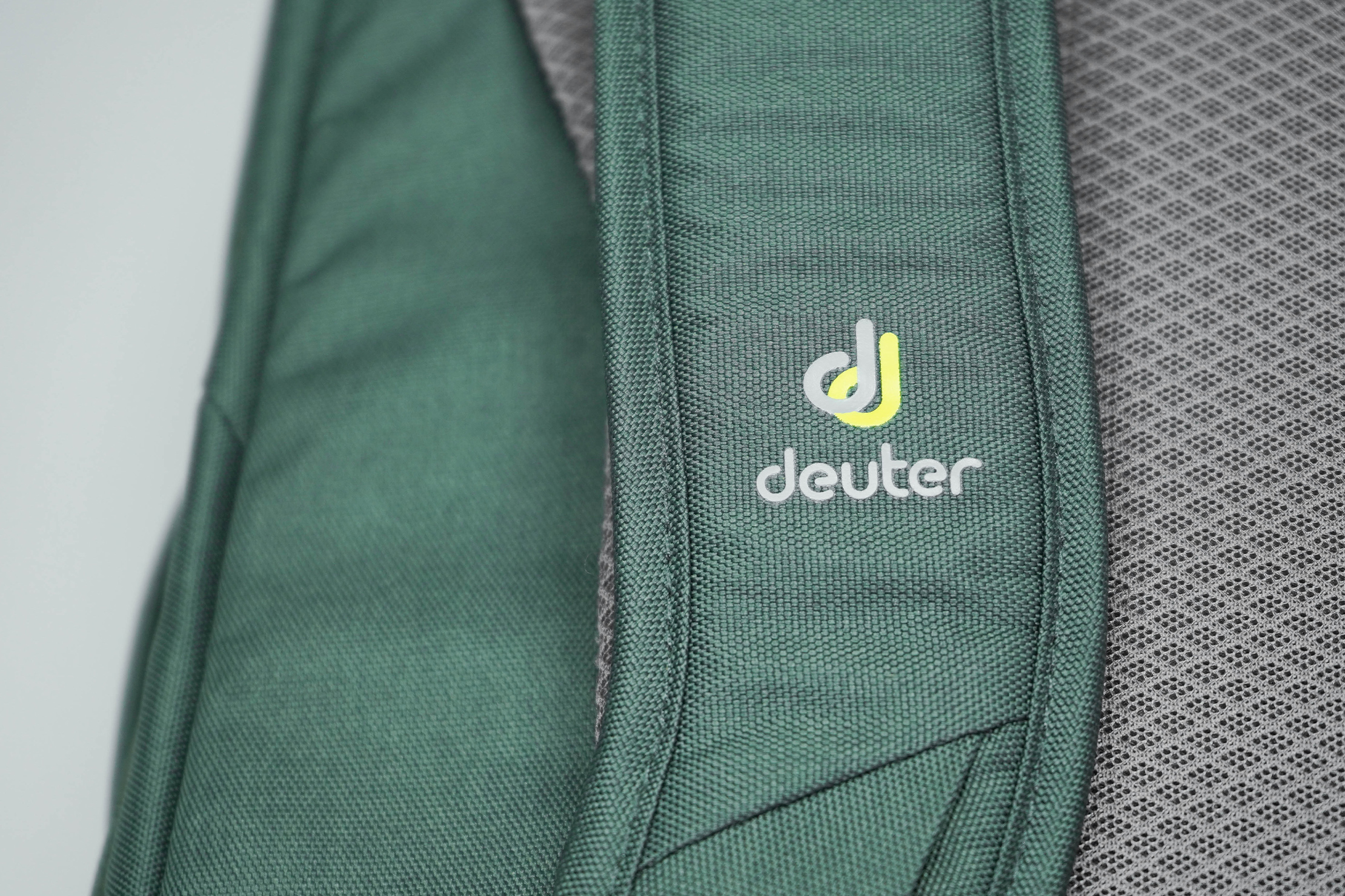 Deuter AViANT Carry On Pro 36 Shoulder Strap Logo