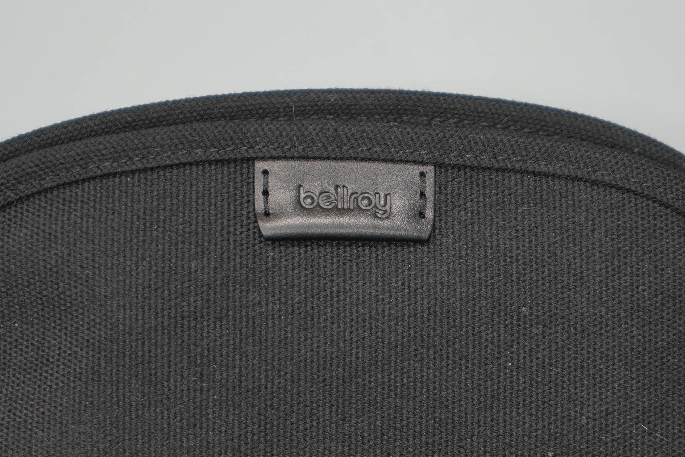 Bellroy Classic Pouch Logo