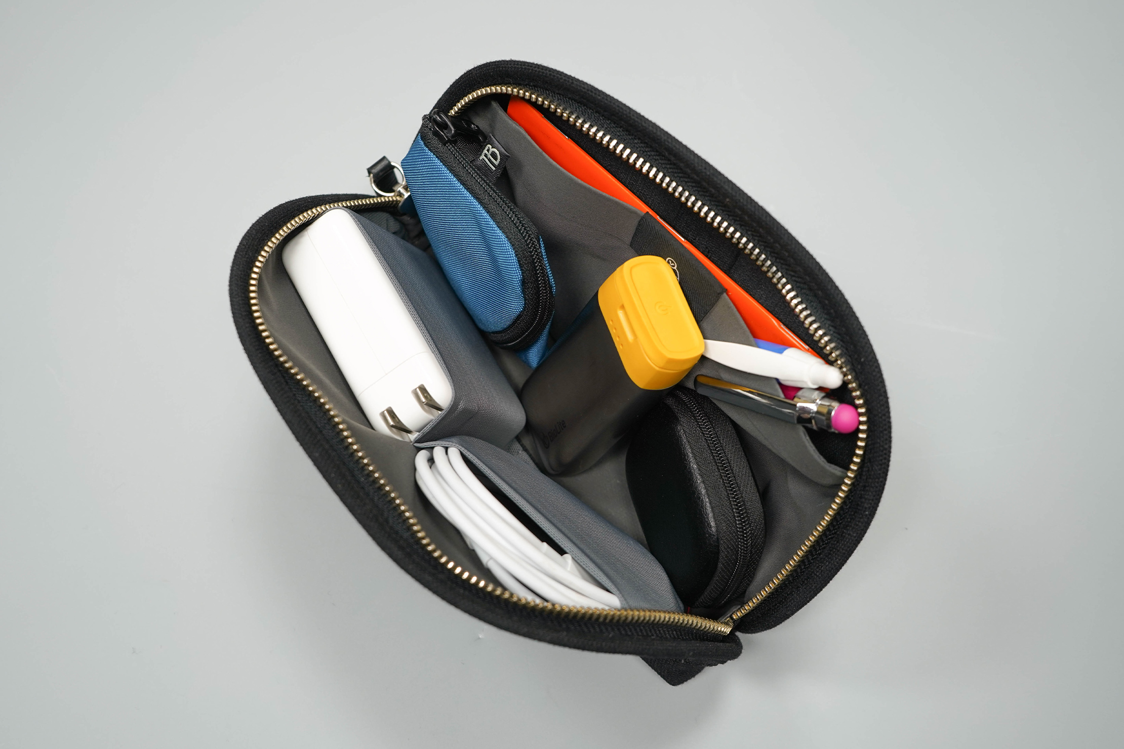 Bellroy Classic Pouch Main Compartment