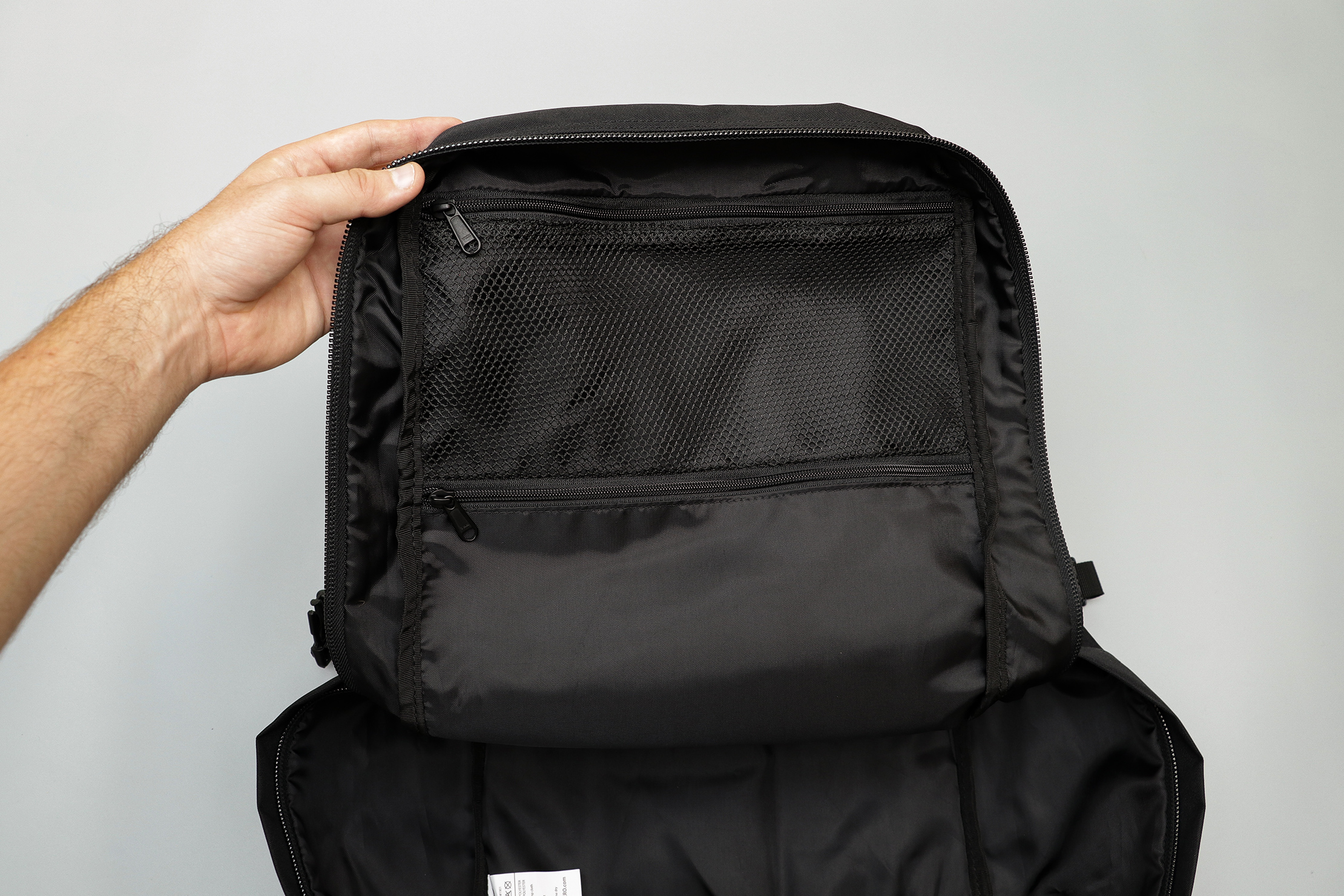 CabinZero Classic Travel Backpack Internal Pockets