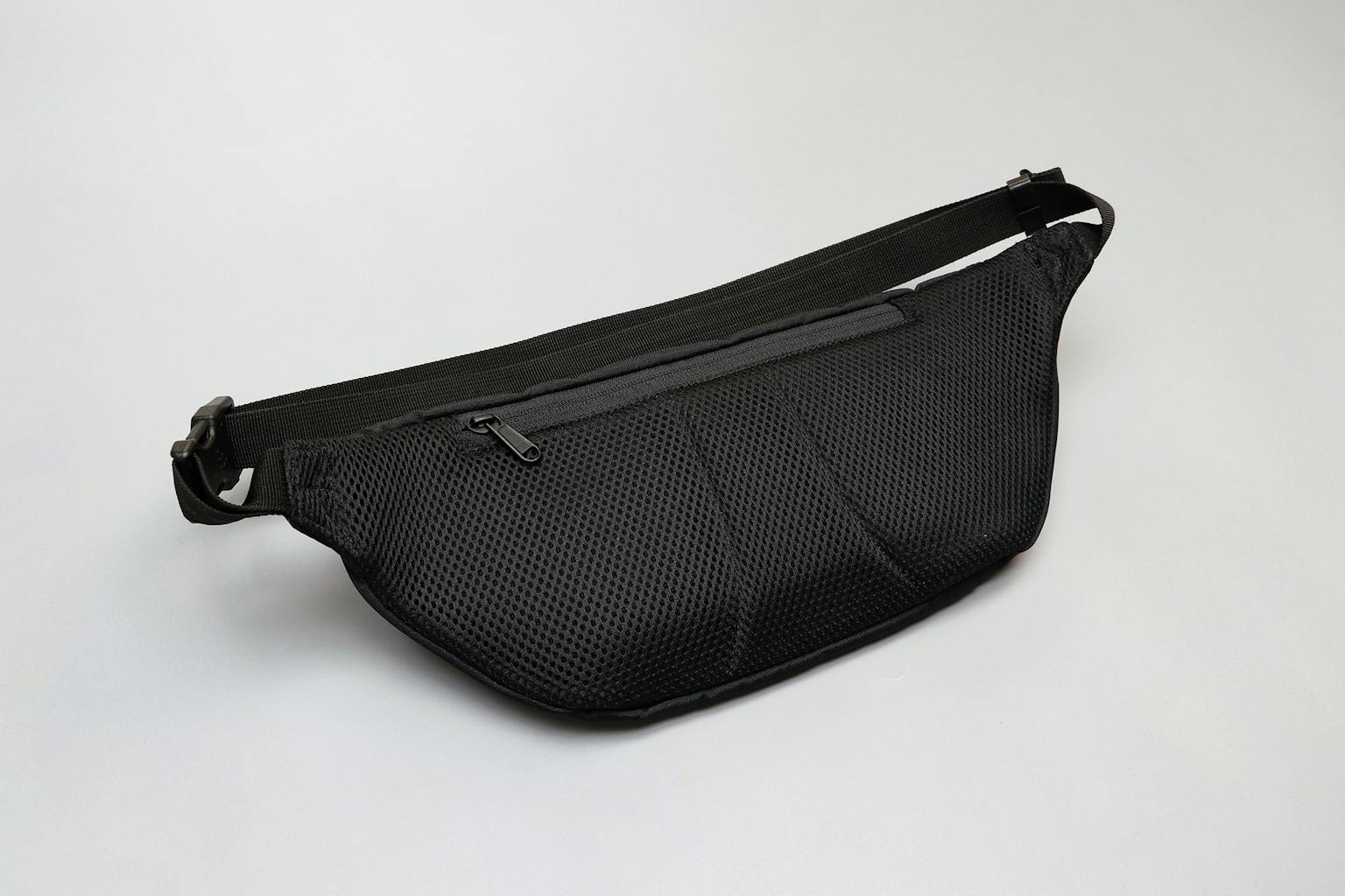 cabinzero hip pack 2l