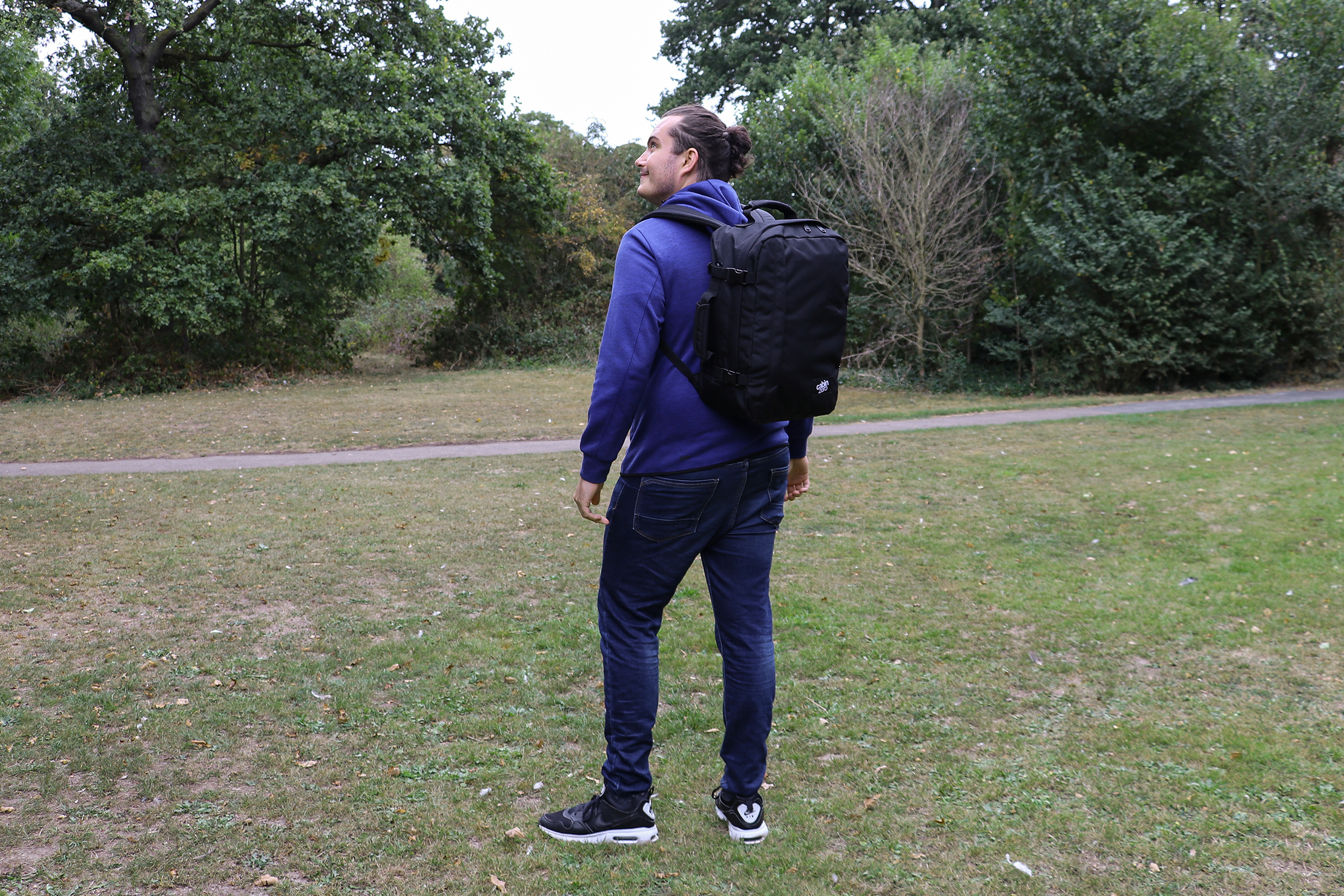 CabinZero on X: Getting ready for the last trip before going back to  school? 📚 With the Classic 28L - Lipe Blue #CabinZero backpack it's easy!  This backpack was not only made