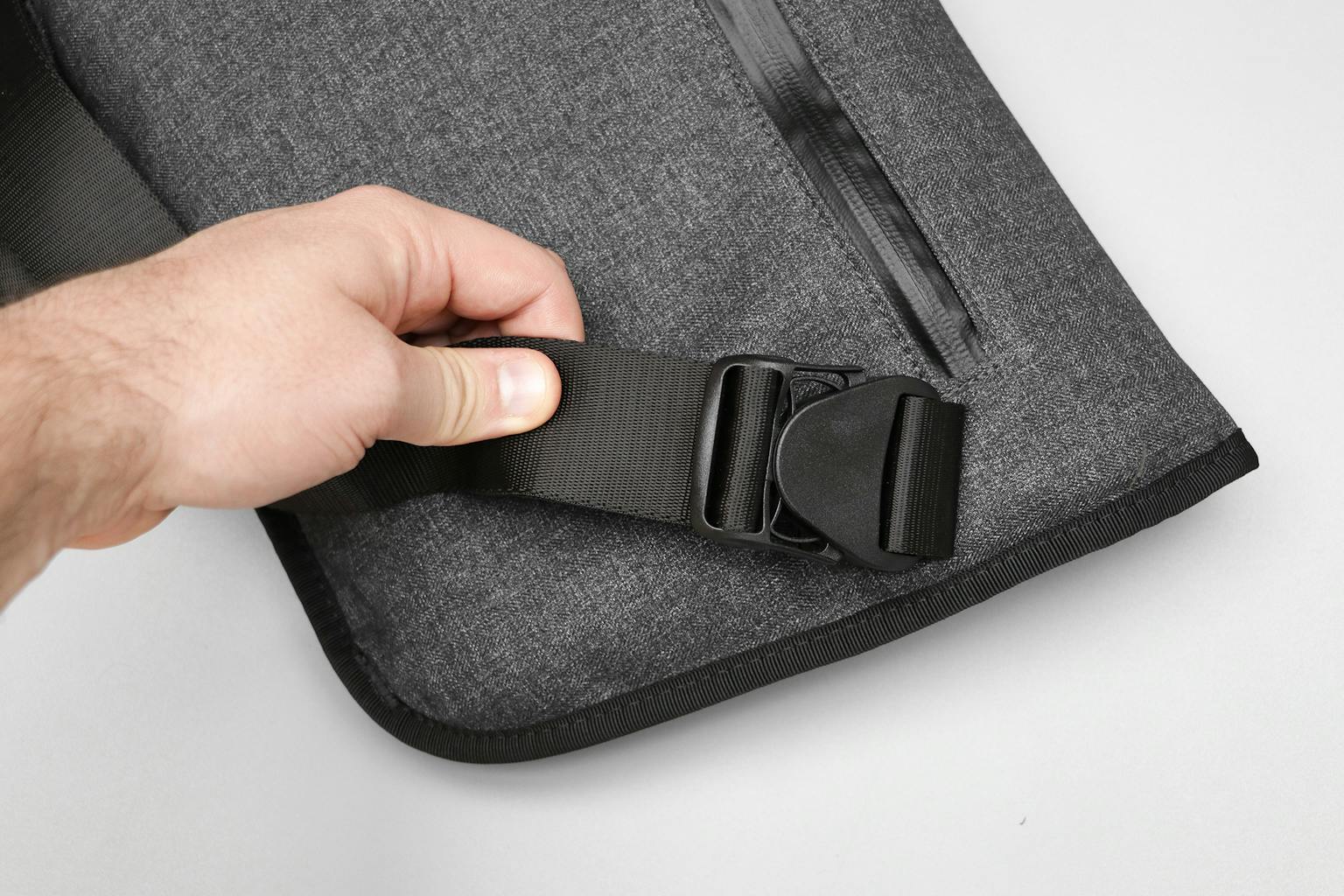 ALPAKA Alpha Sling Review Pack Hacker