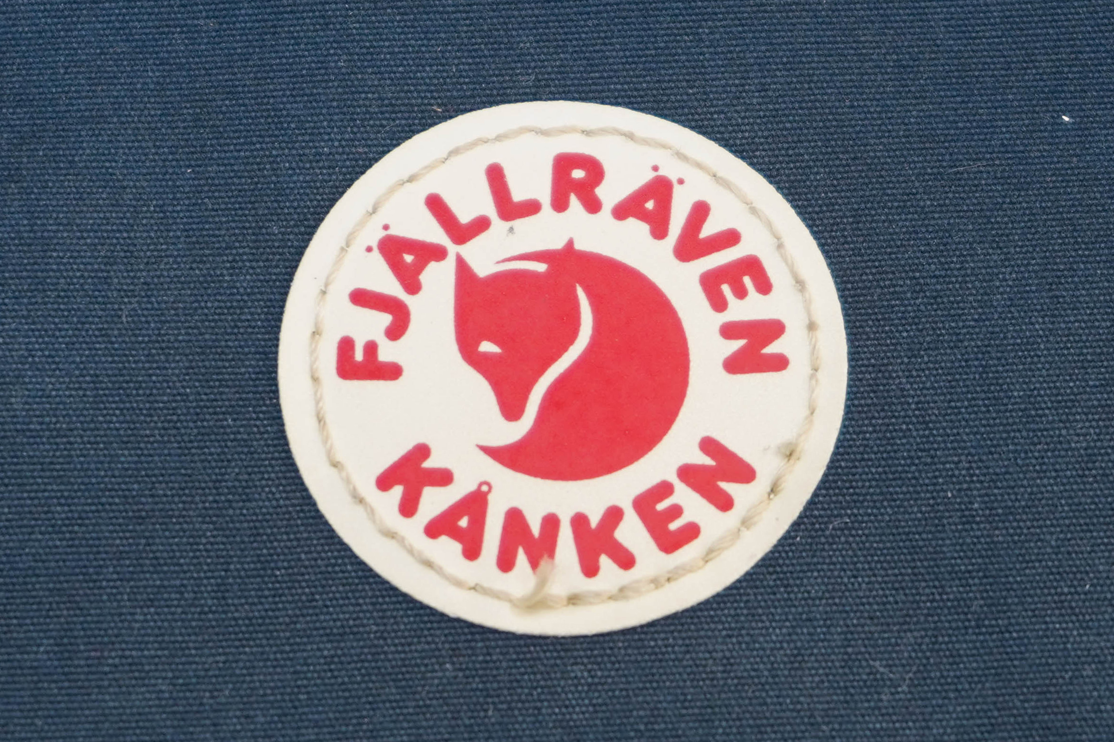 Fjallraven Kanken Card Wallet Logo