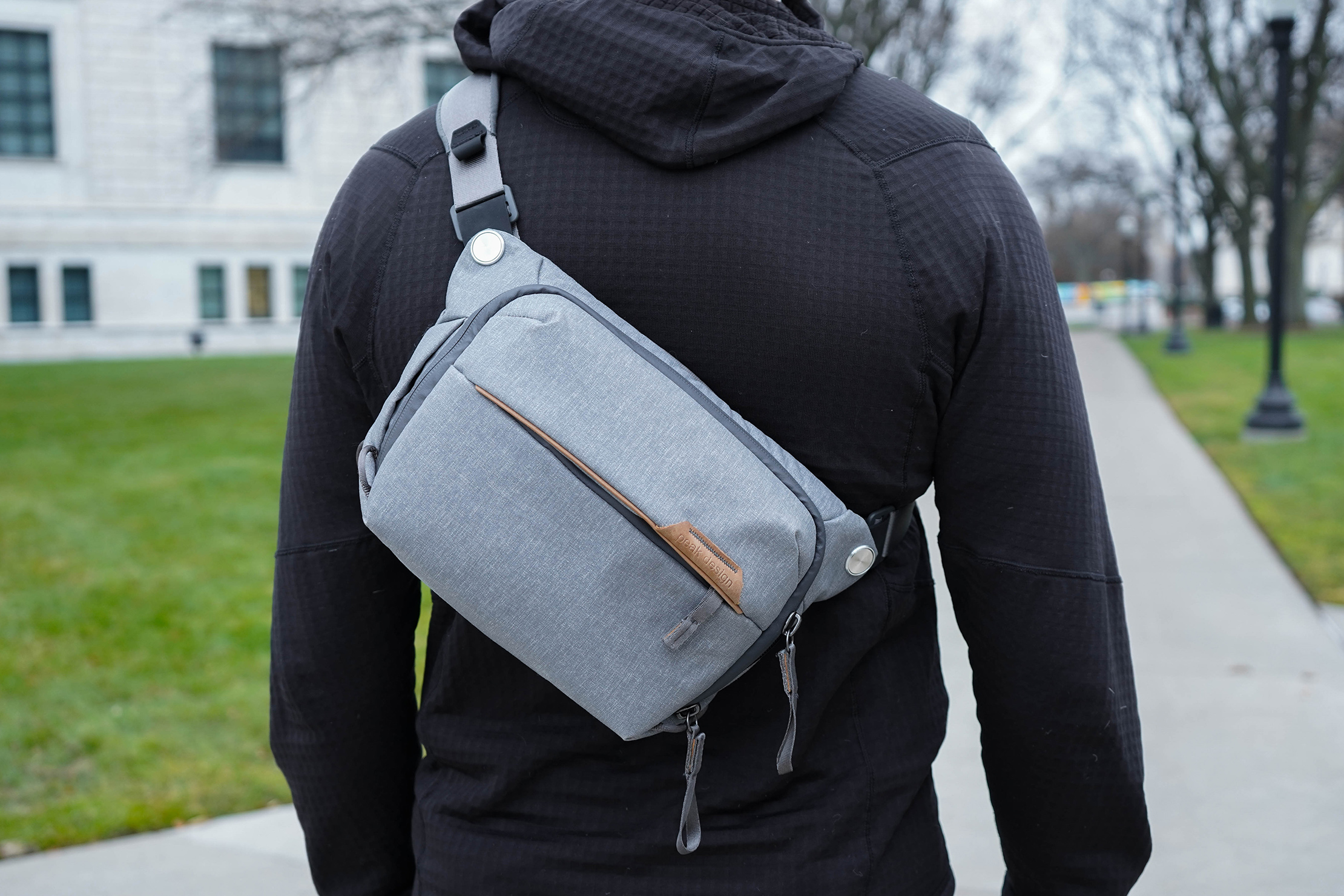 Peak Design Everyday Sling 3L V2 Across The Back