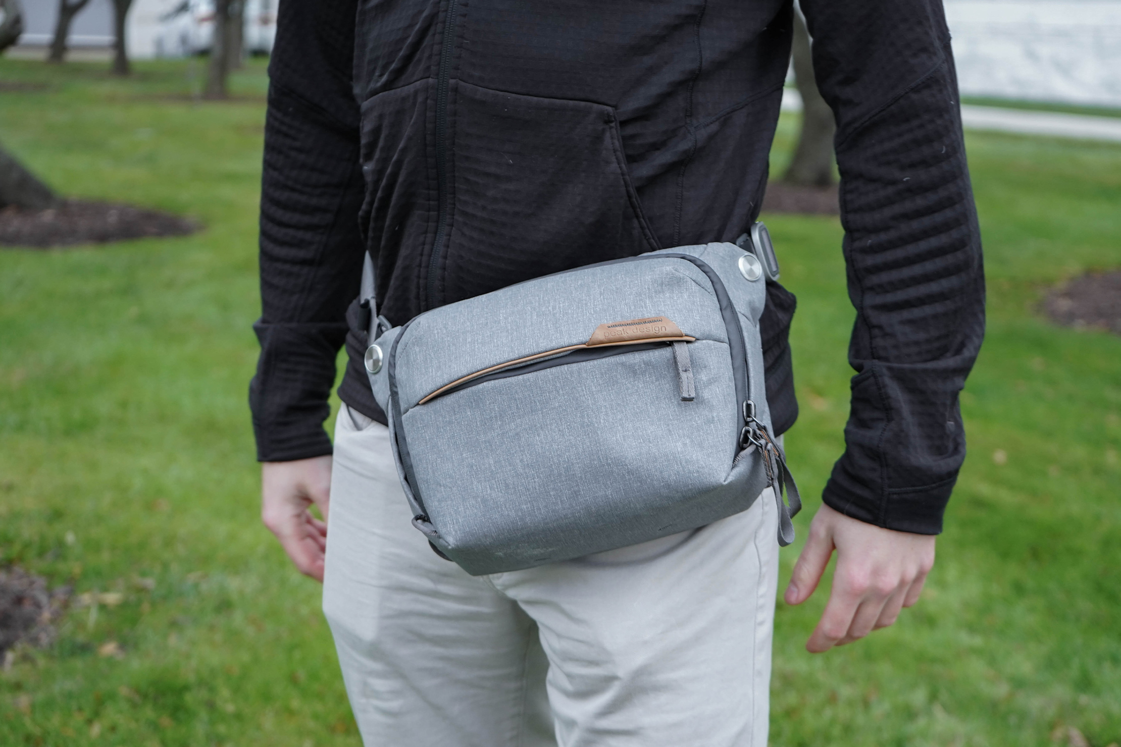 Peak Design Everyday Sling 3L V2 On Waist