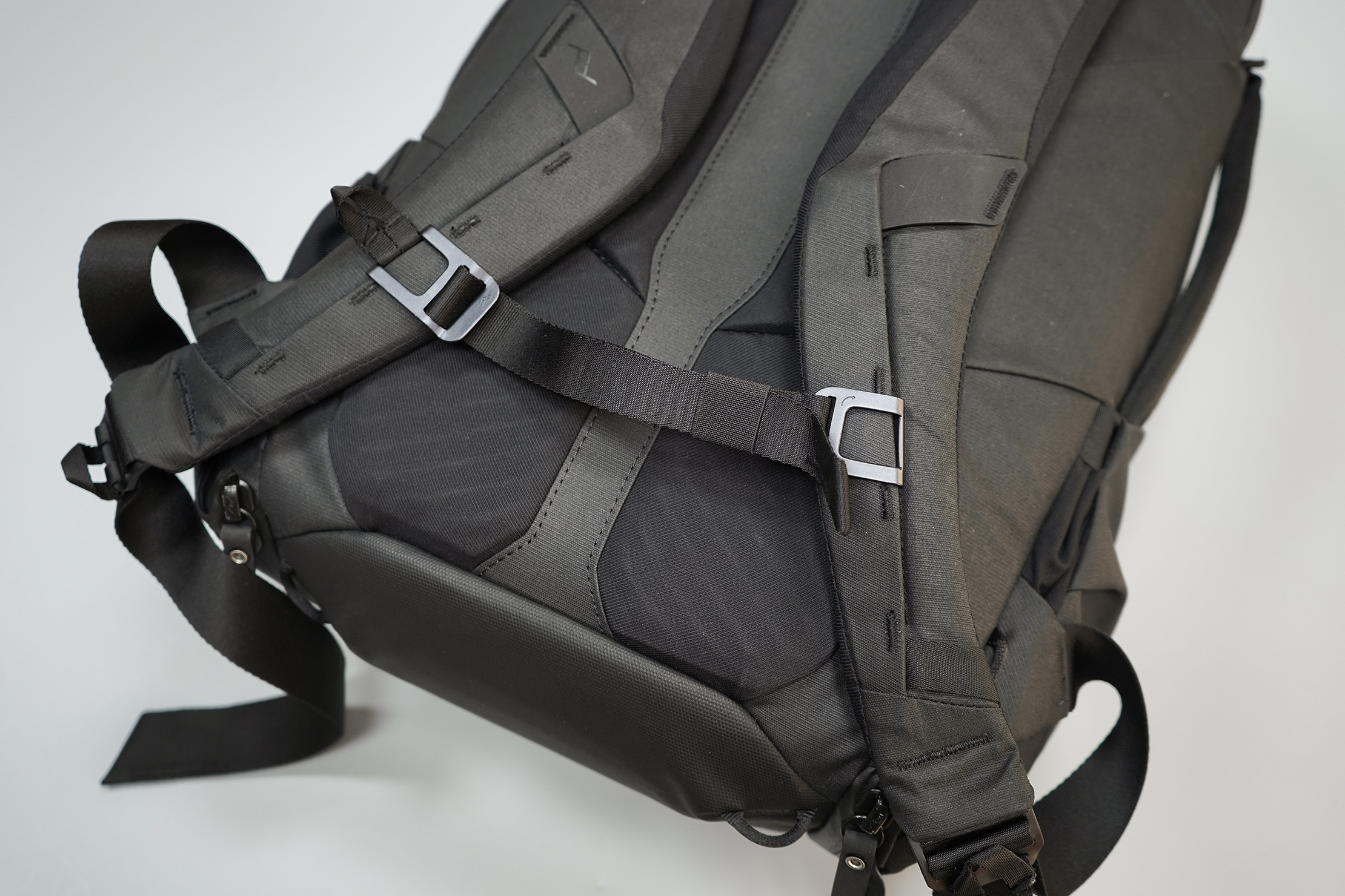 Peak Design Everyday Backpack Zip 20L Sternum Strap