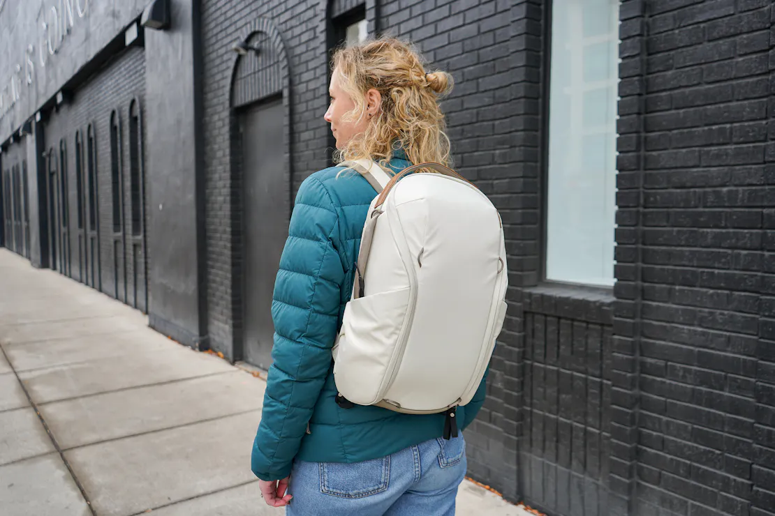 Idee regalo di Natale per fotografi sotto ai 200 Euro 9 Peak Design Everyday Backpack Zip 15L V2 Review | Pack Hacker