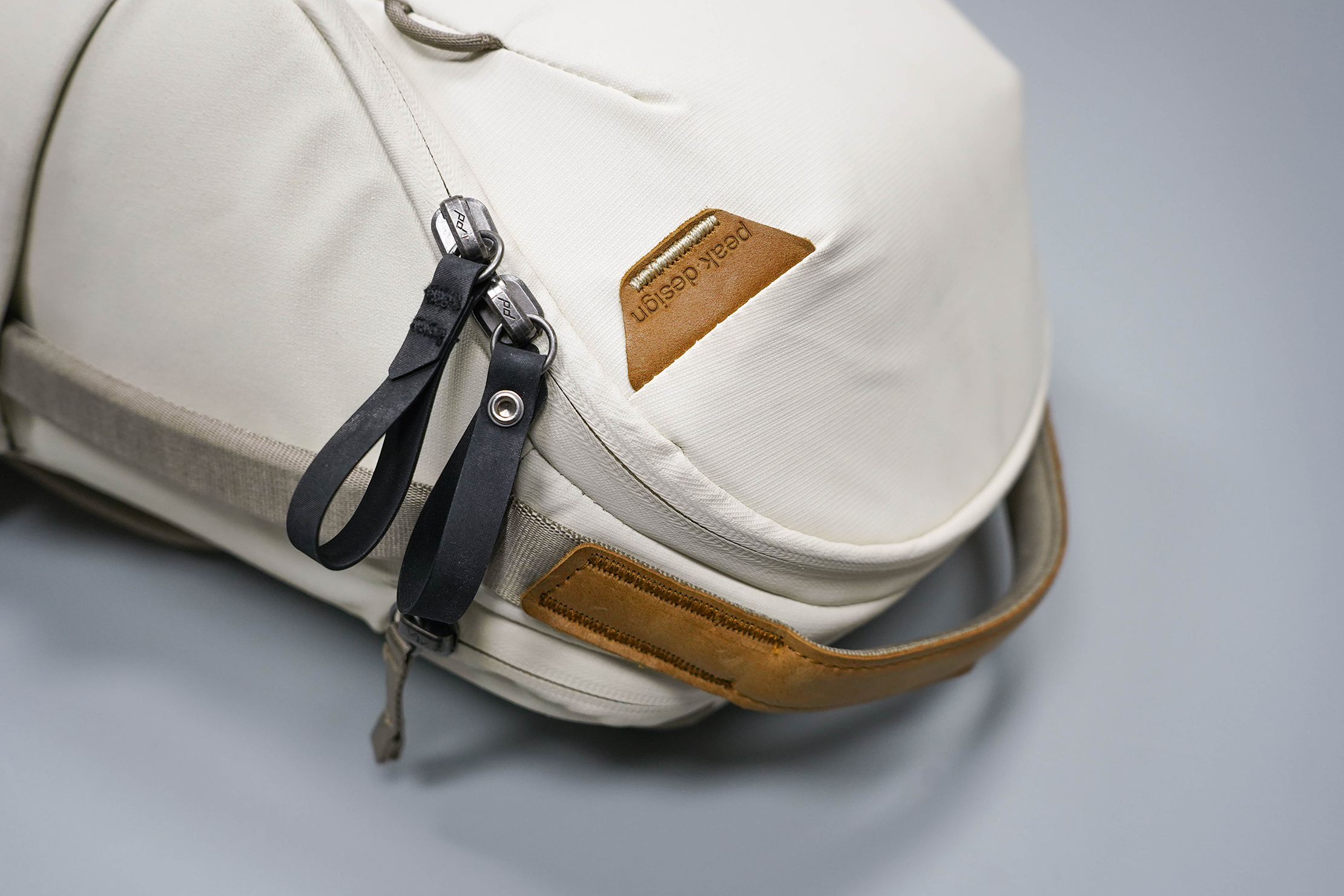 Peak Design Everyday Backpack Zip 15L (V2) Zipper Pulls & Logo Accent