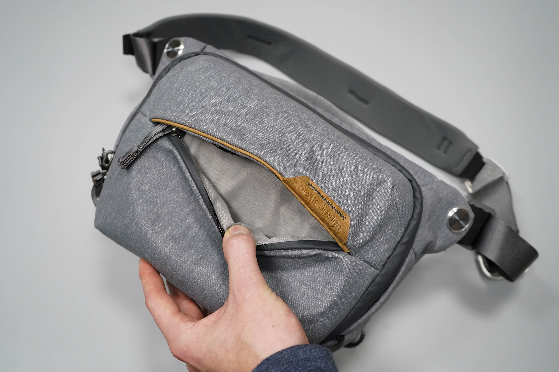 Peak Design Everyday Sling 3L V2 Front Pocket