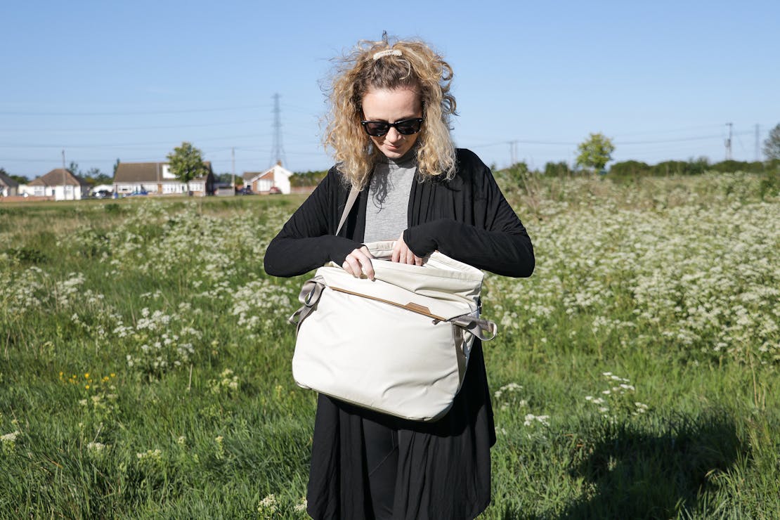 Peak Design Everyday Tote 15L V2 In Essex England